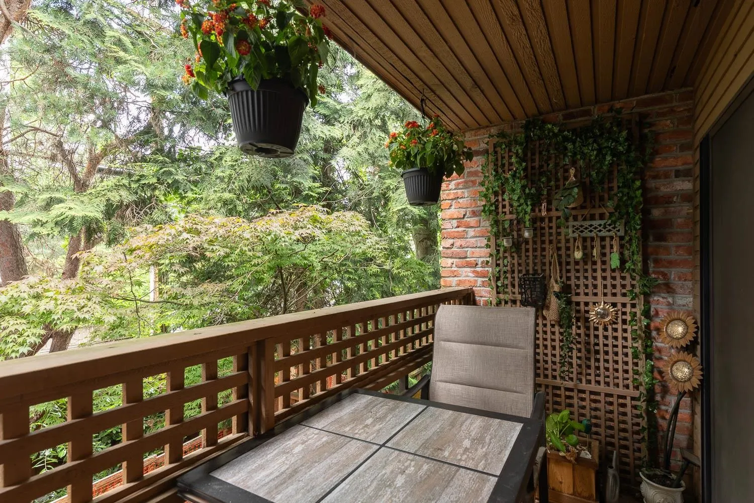 218 2320 W 40th Avenue