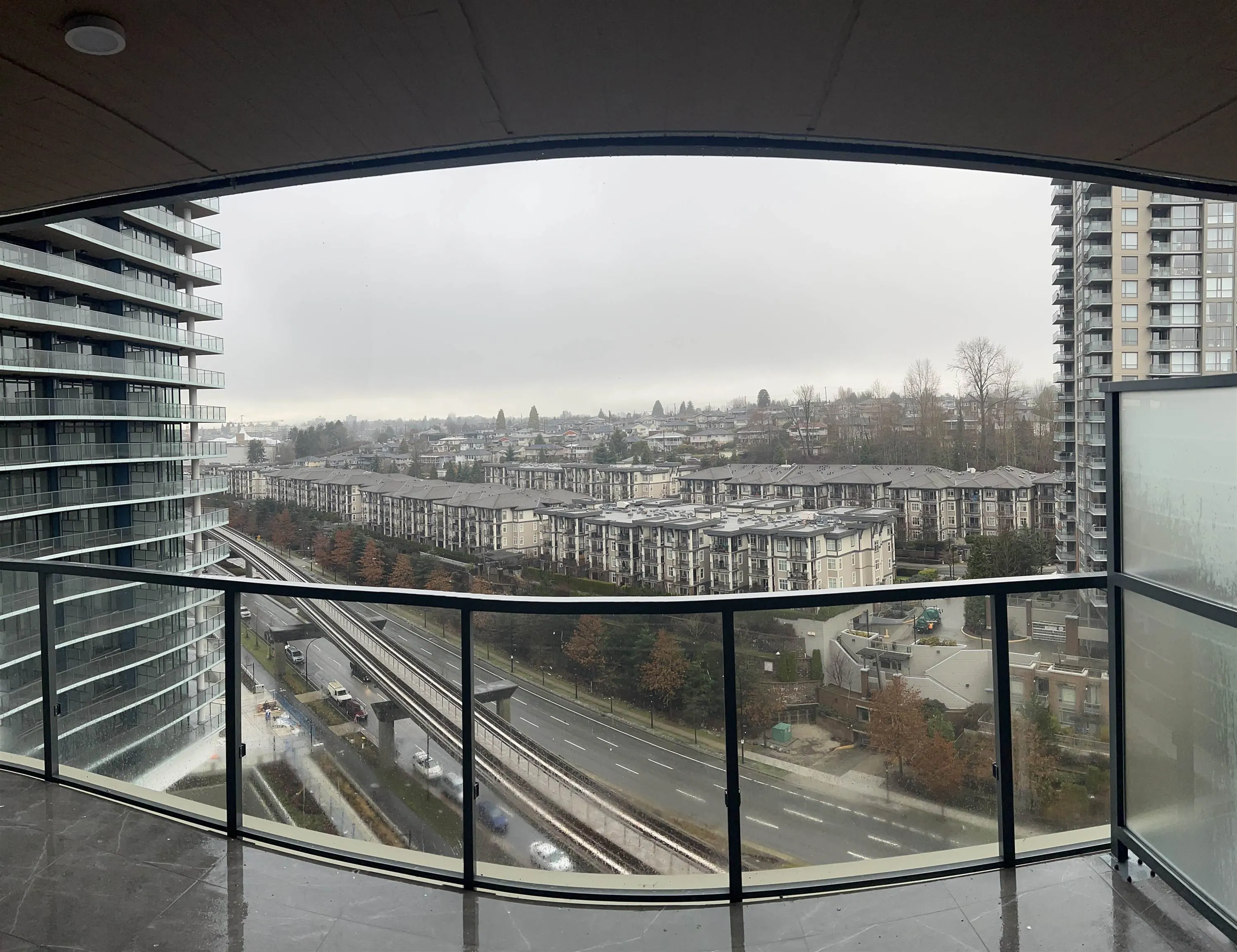 1105 4890 Lougheed Highway