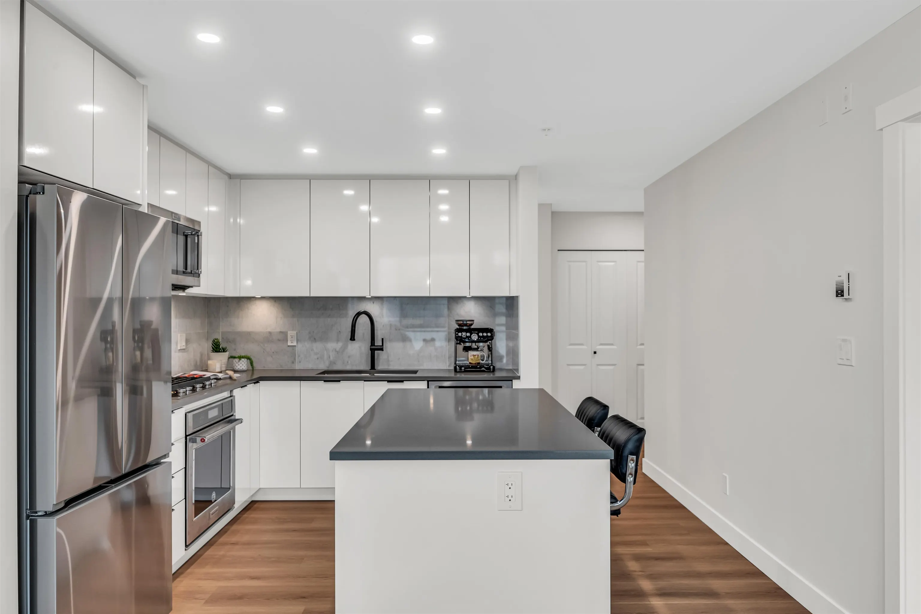 404 2632 Library Lane