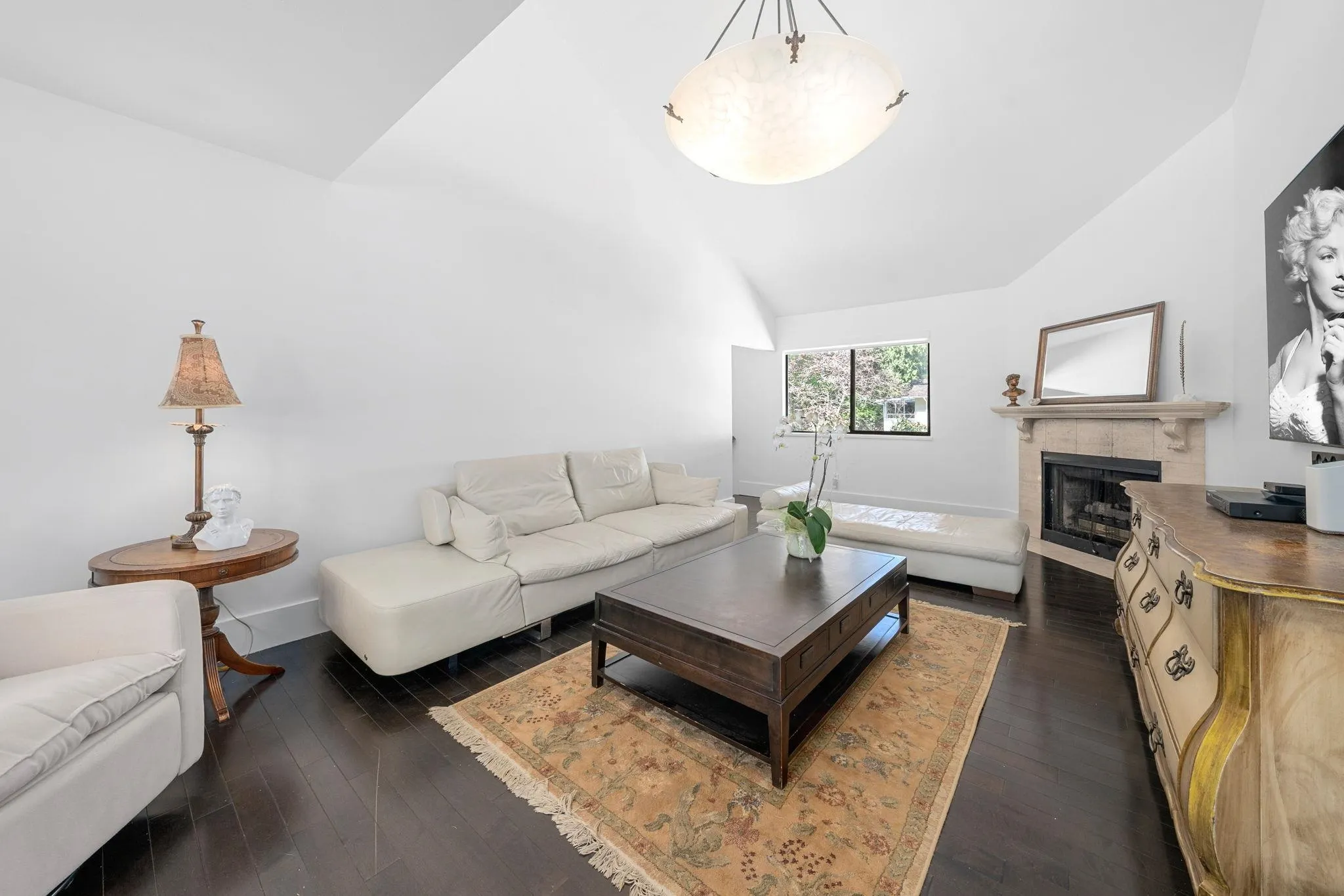 4869 Capilano Road