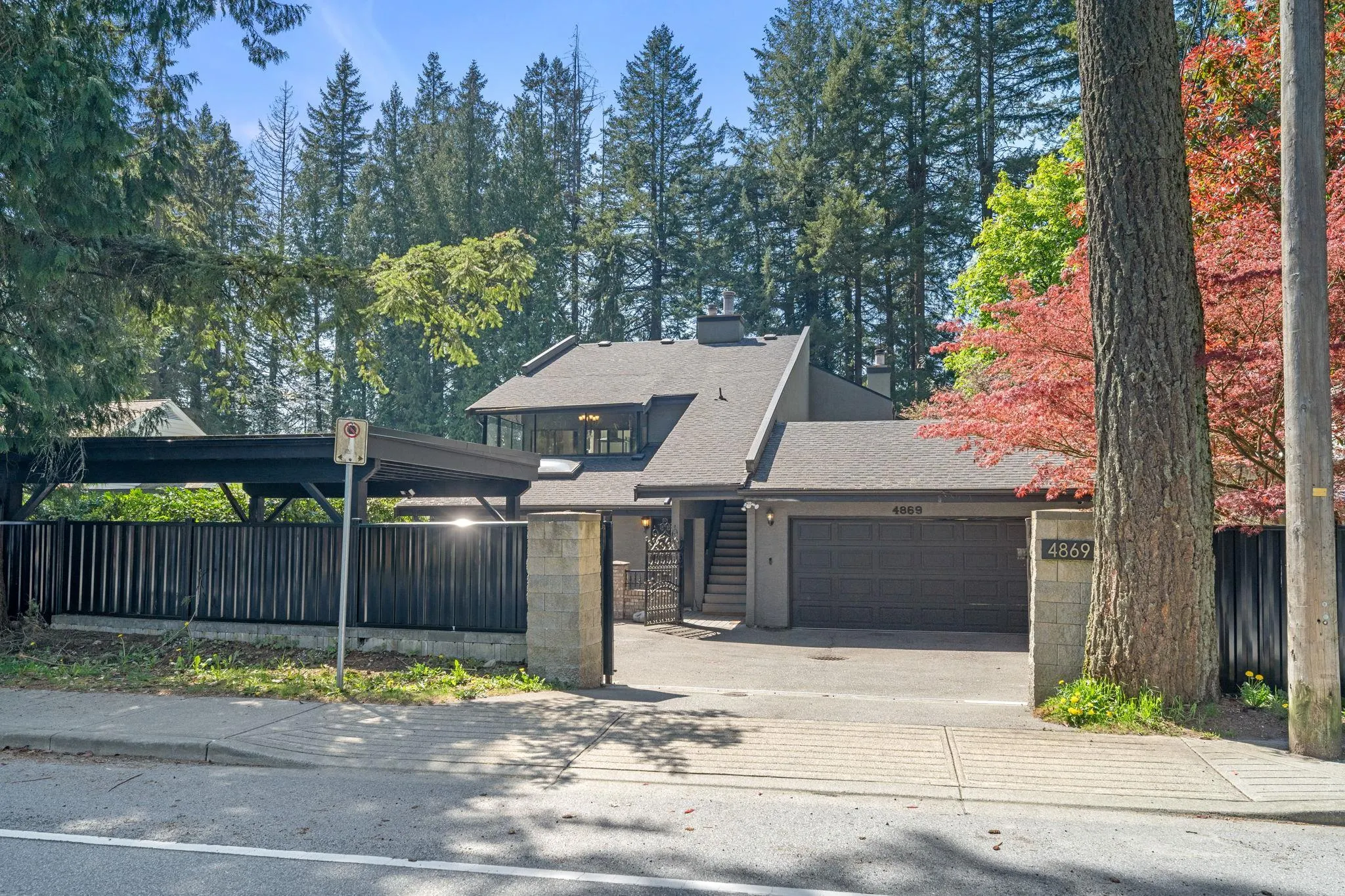 4869 Capilano Road