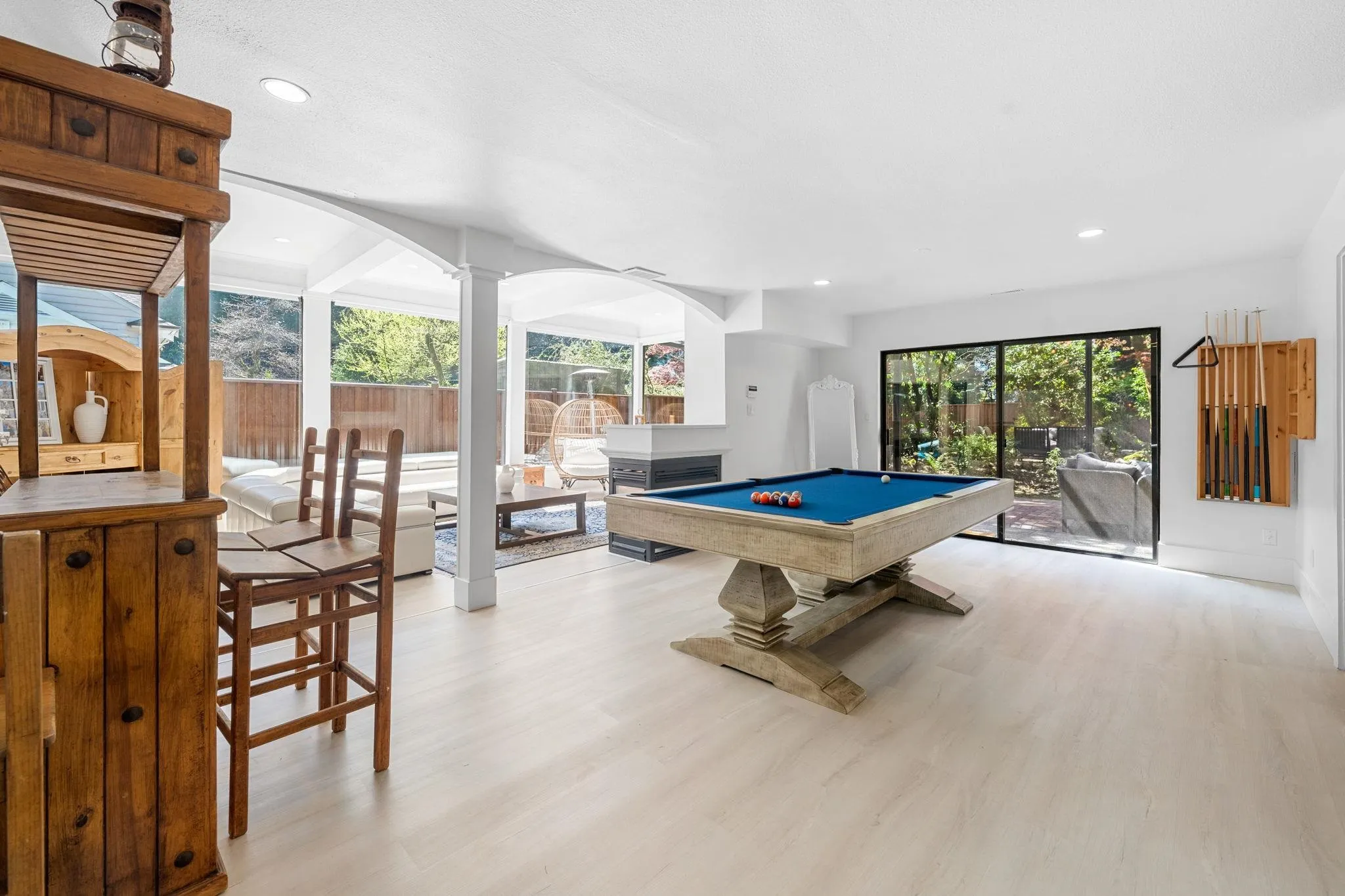 4869 Capilano Road