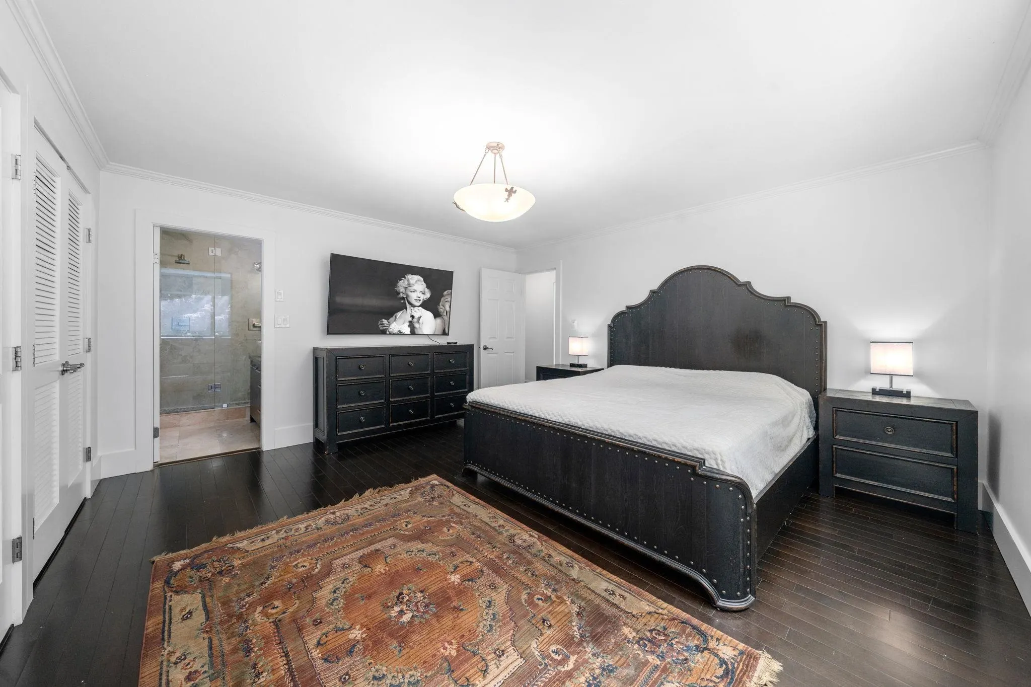 4869 Capilano Road