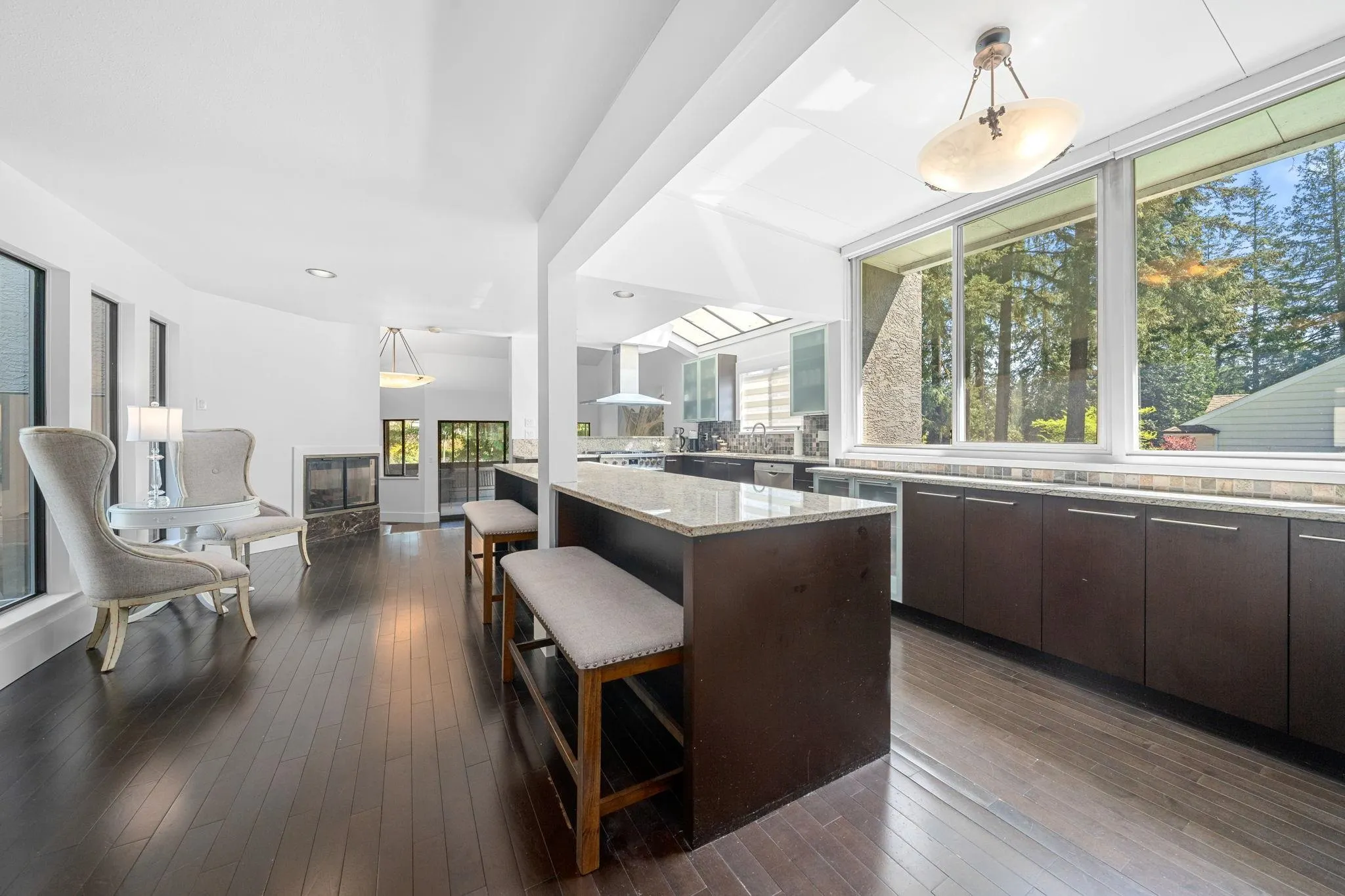 4869 Capilano Road