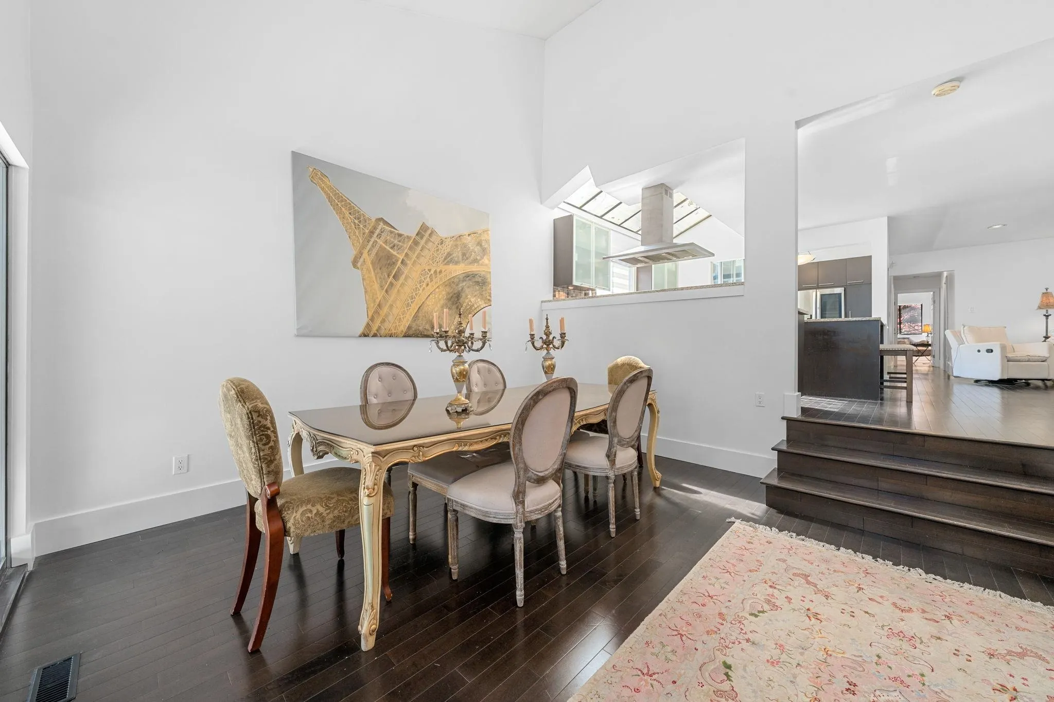 4869 Capilano Road