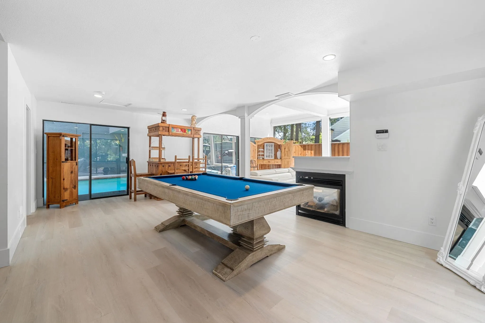 4869 Capilano Road