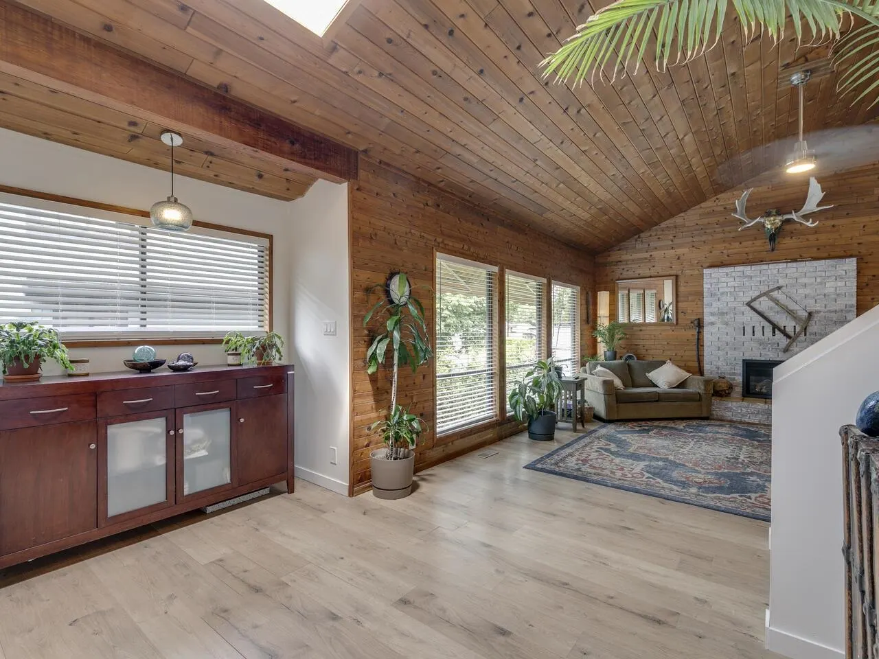 2111 Mamquam Road
