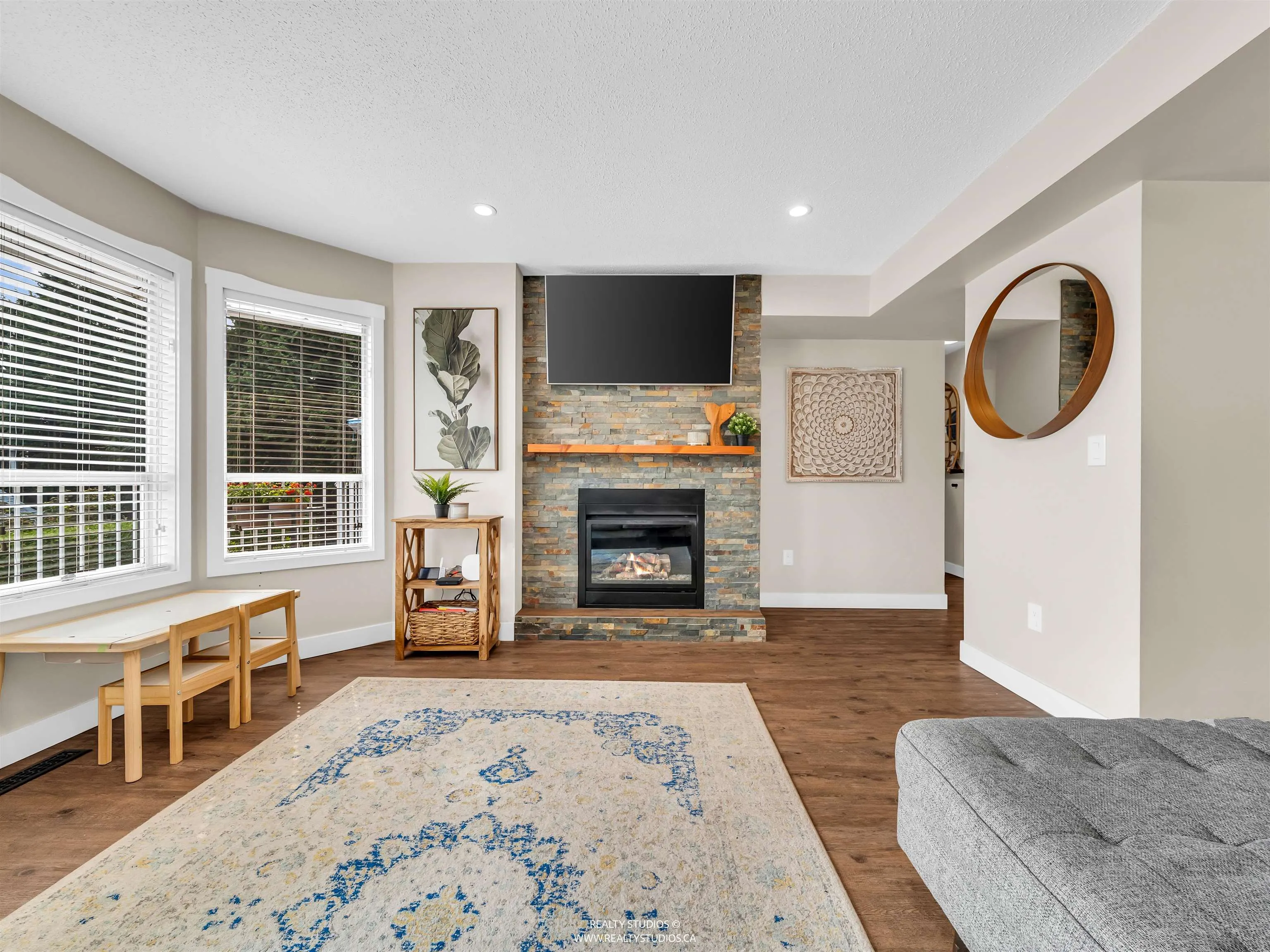 405 1176 Falcon Drive