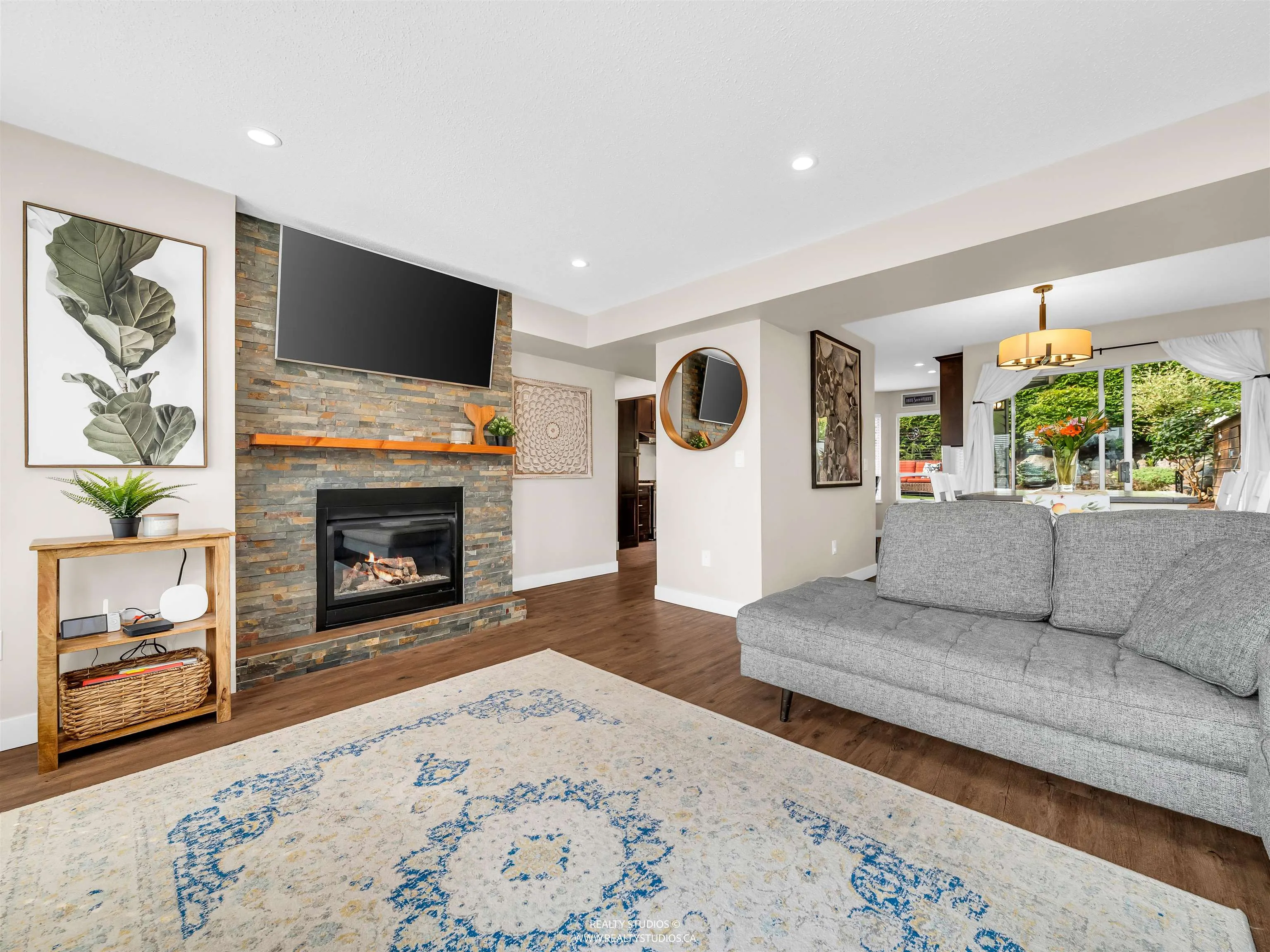 405 1176 Falcon Drive
