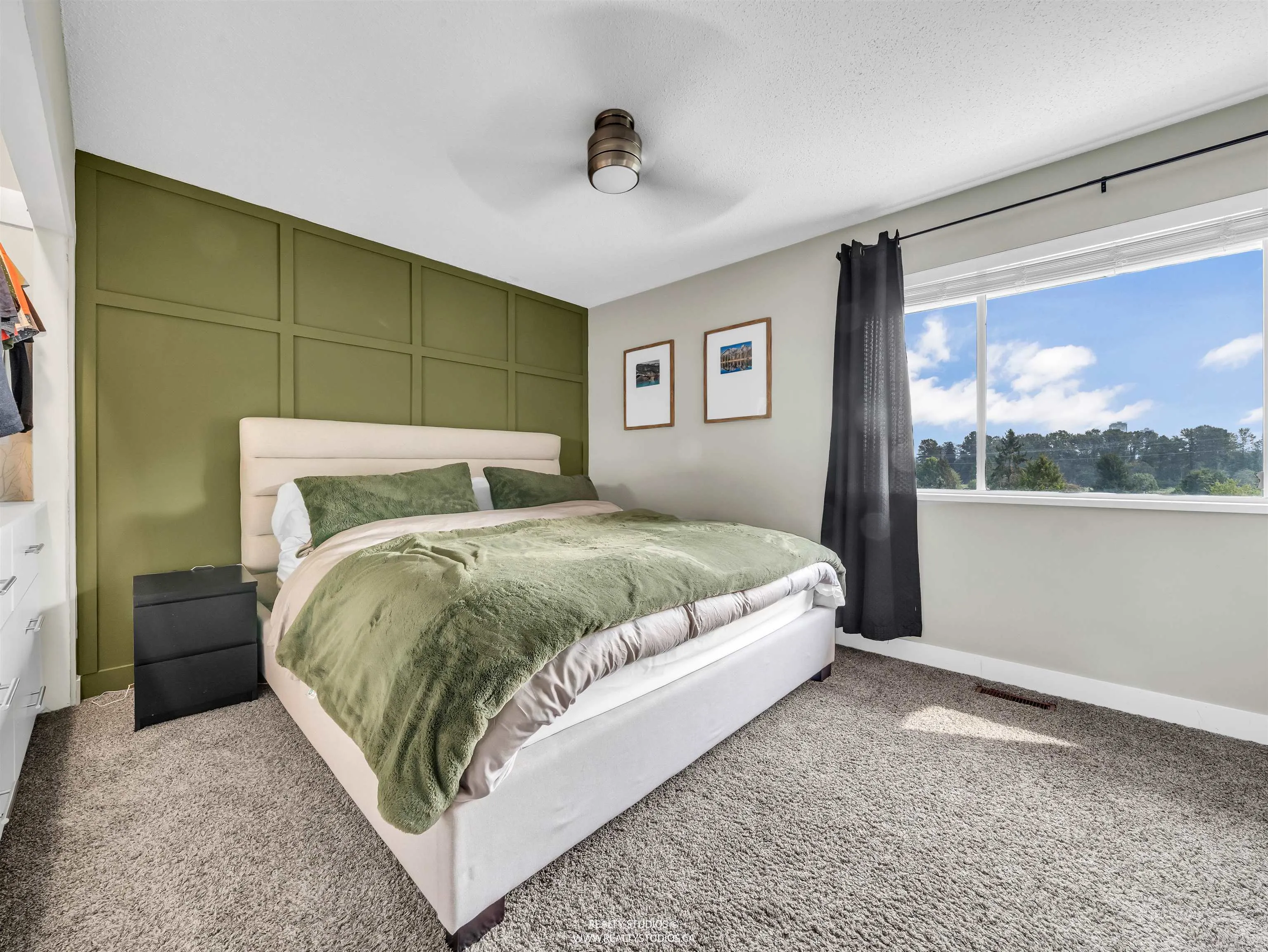 405 1176 Falcon Drive
