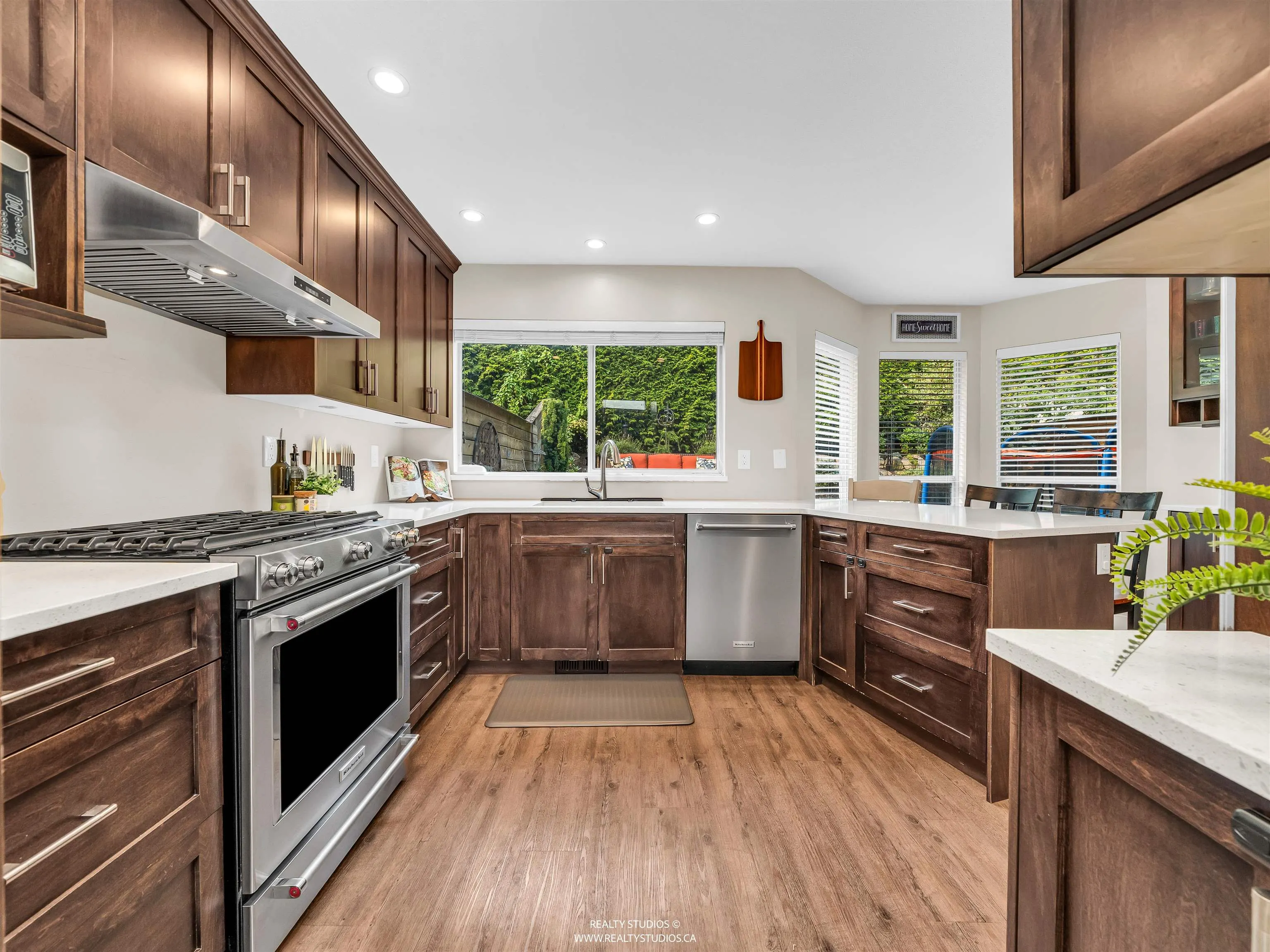405 1176 Falcon Drive