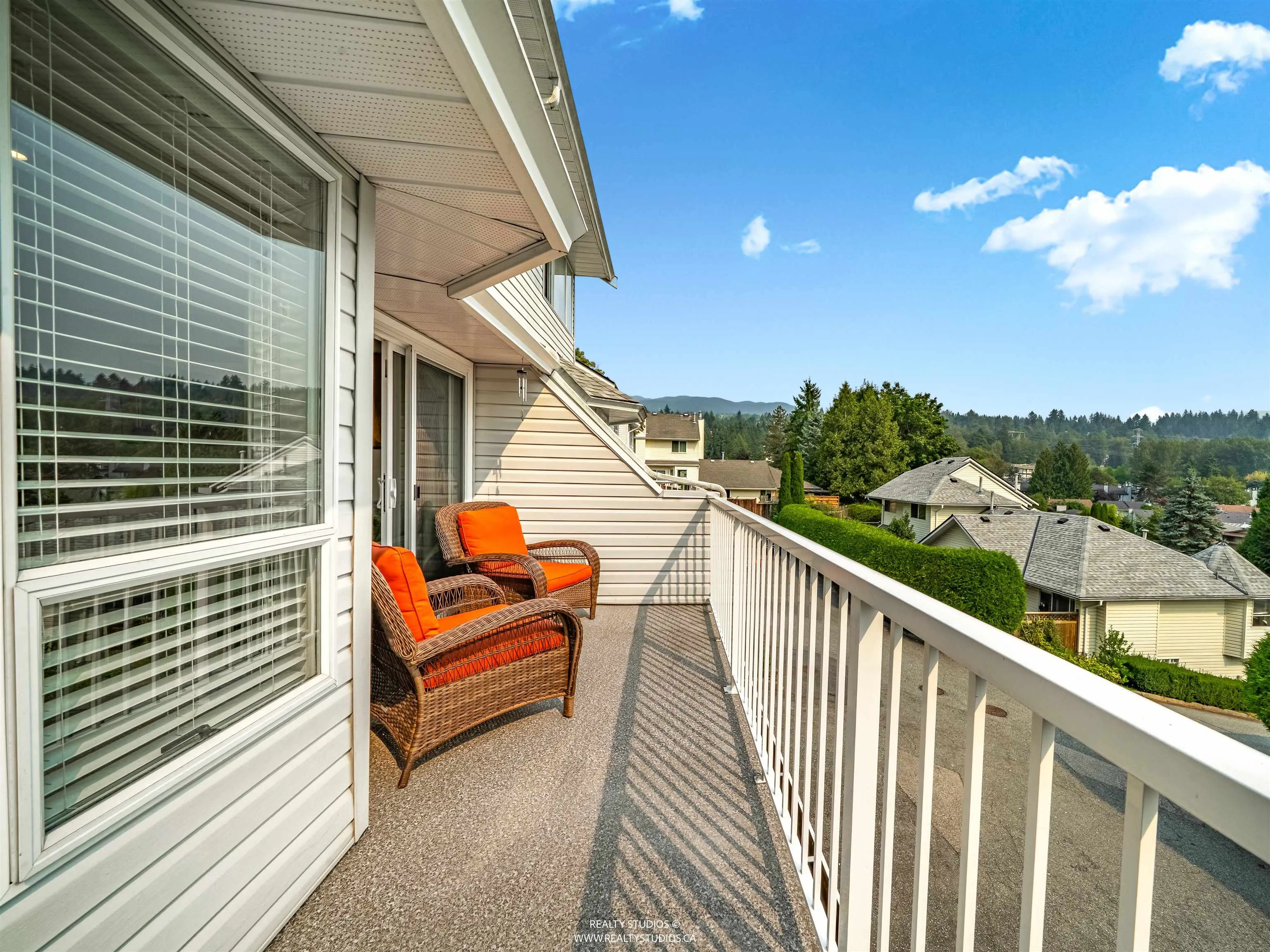 405 1176 Falcon Drive