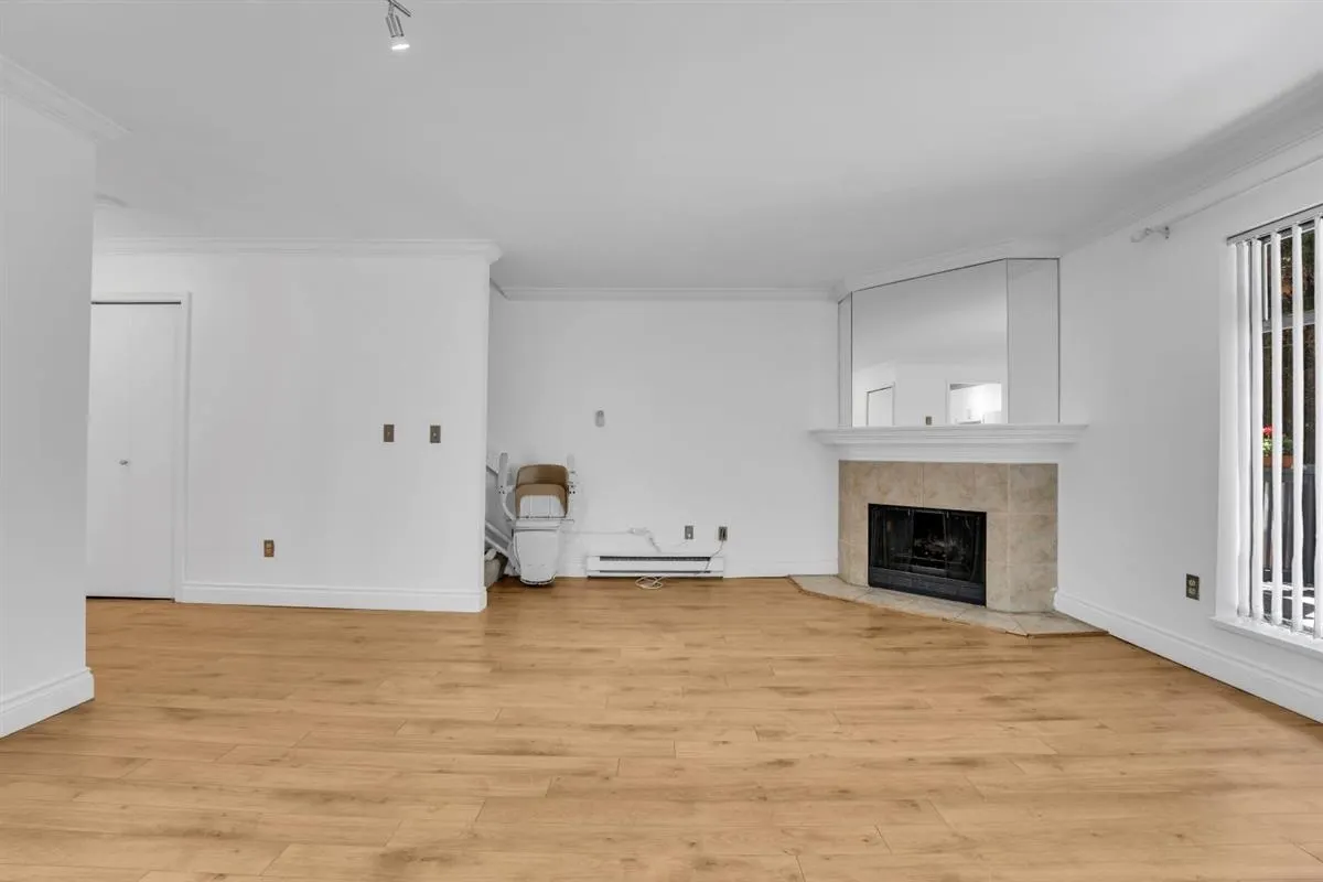 14 8820 Westminster Highway