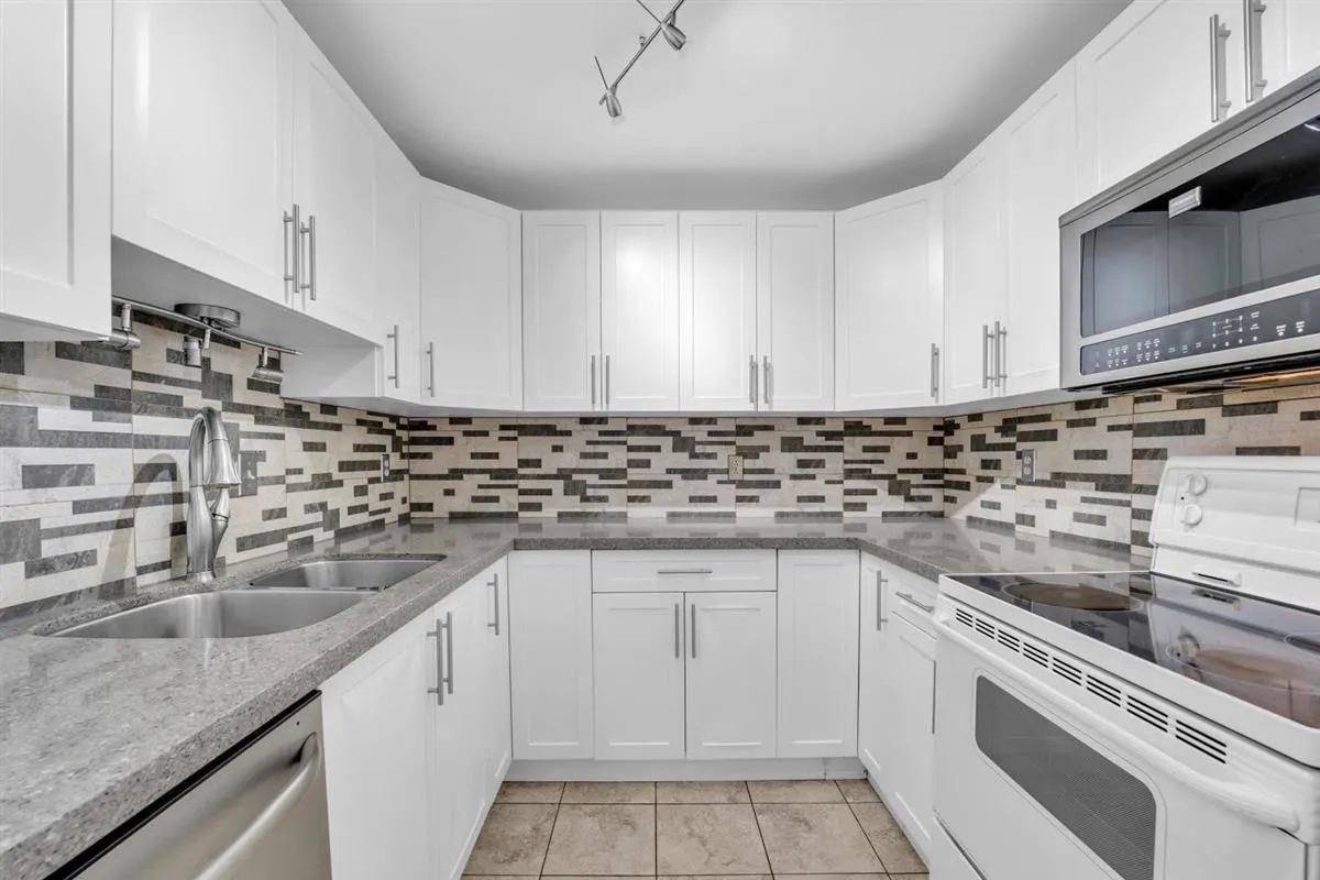 14 8820 Westminster Highway