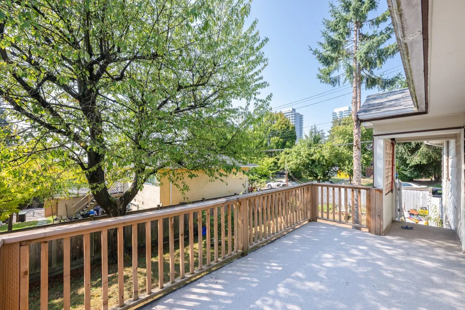 298 W 64th Avenue