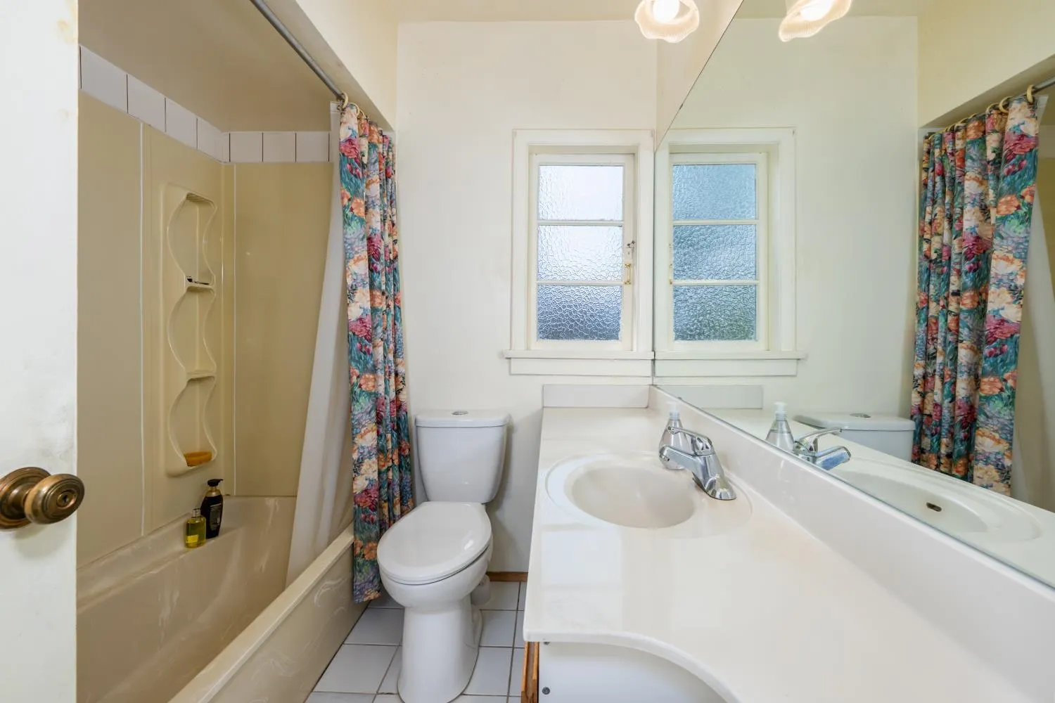 298 W 64th Avenue
