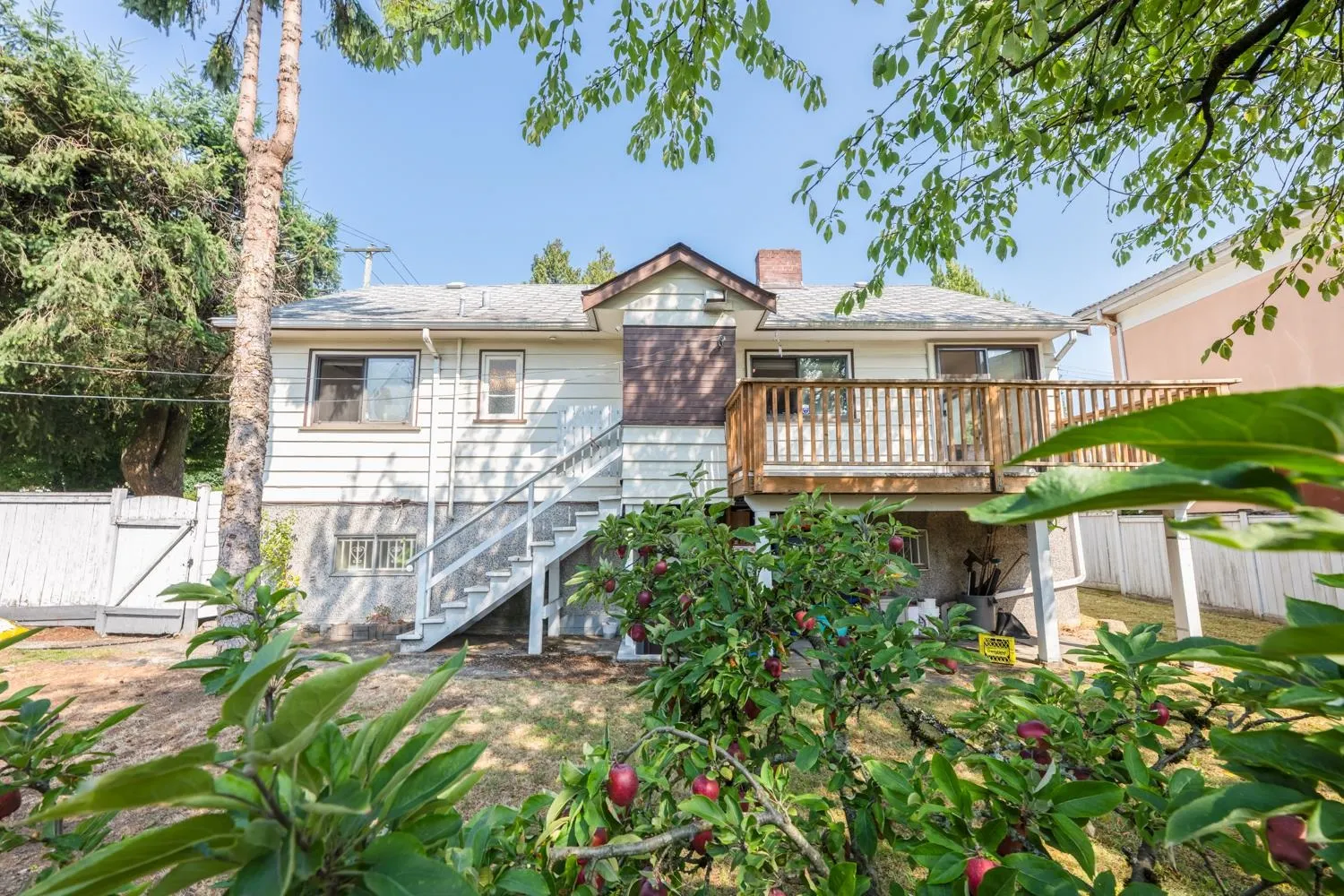298 W 64th Avenue