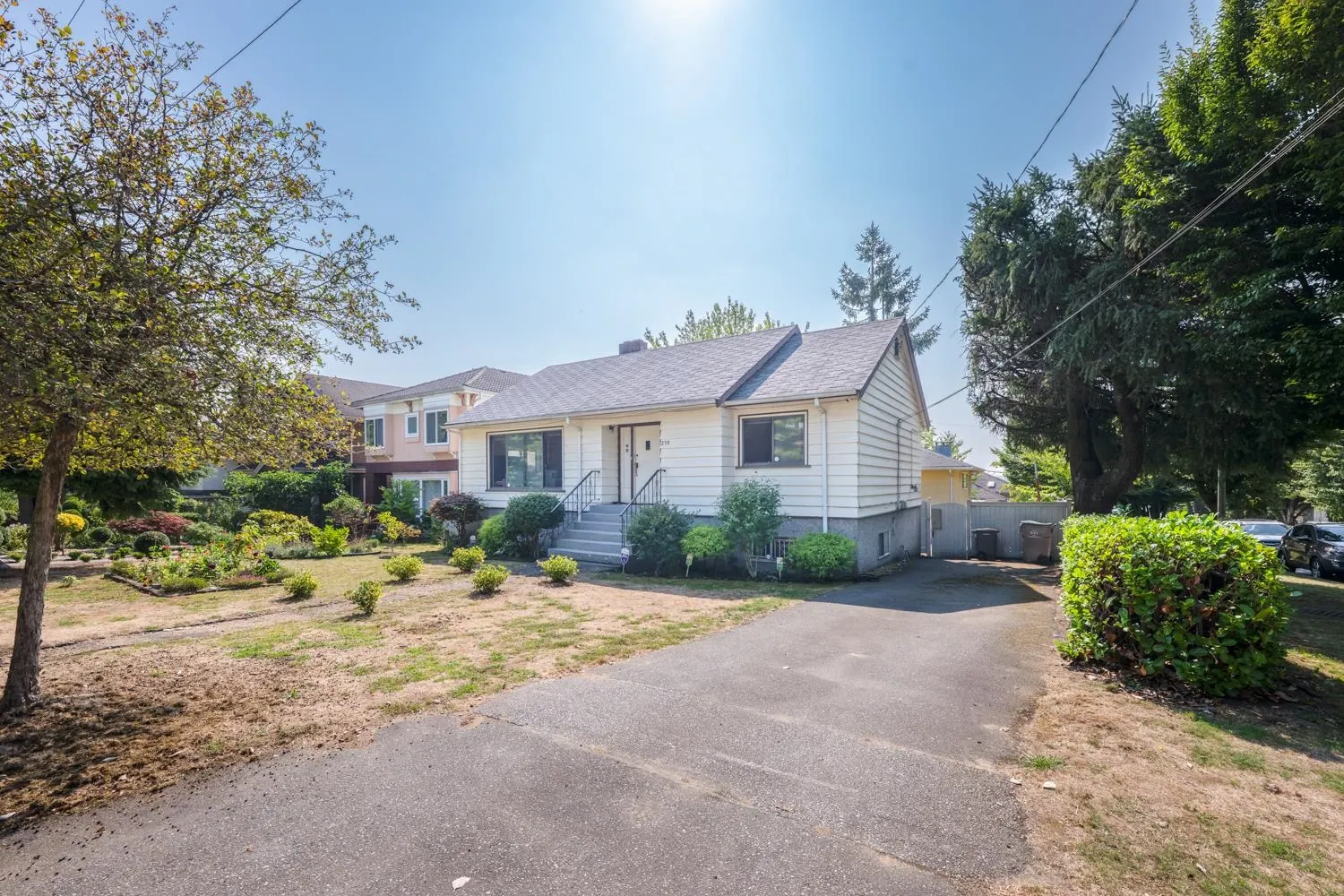 298 W 64th Avenue