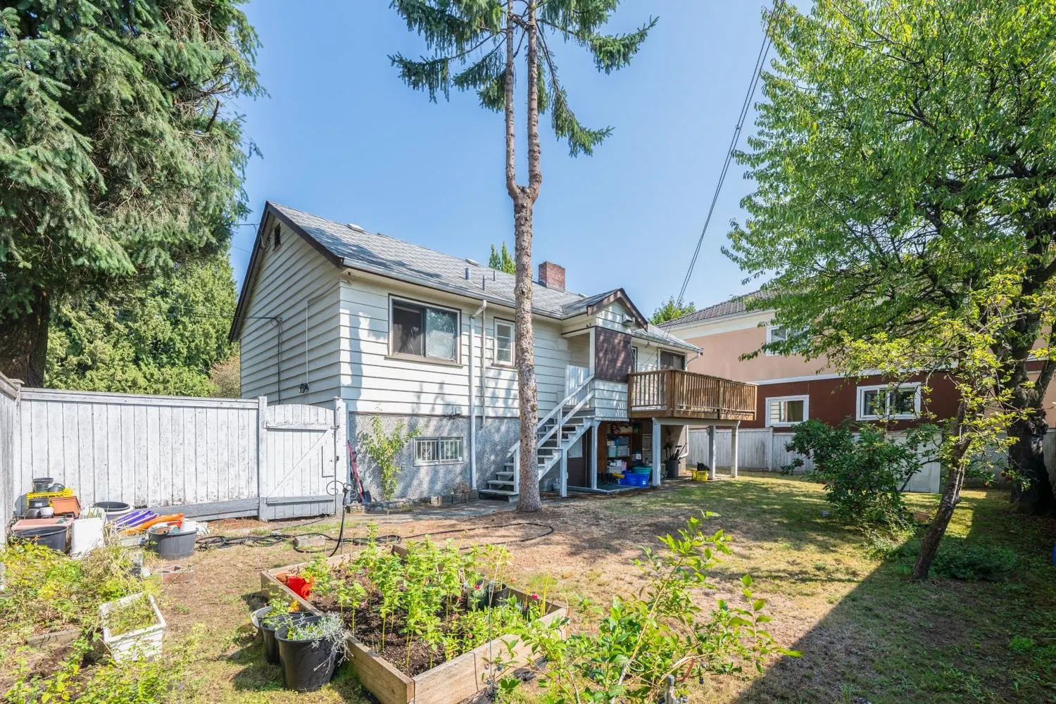 298 W 64th Avenue
