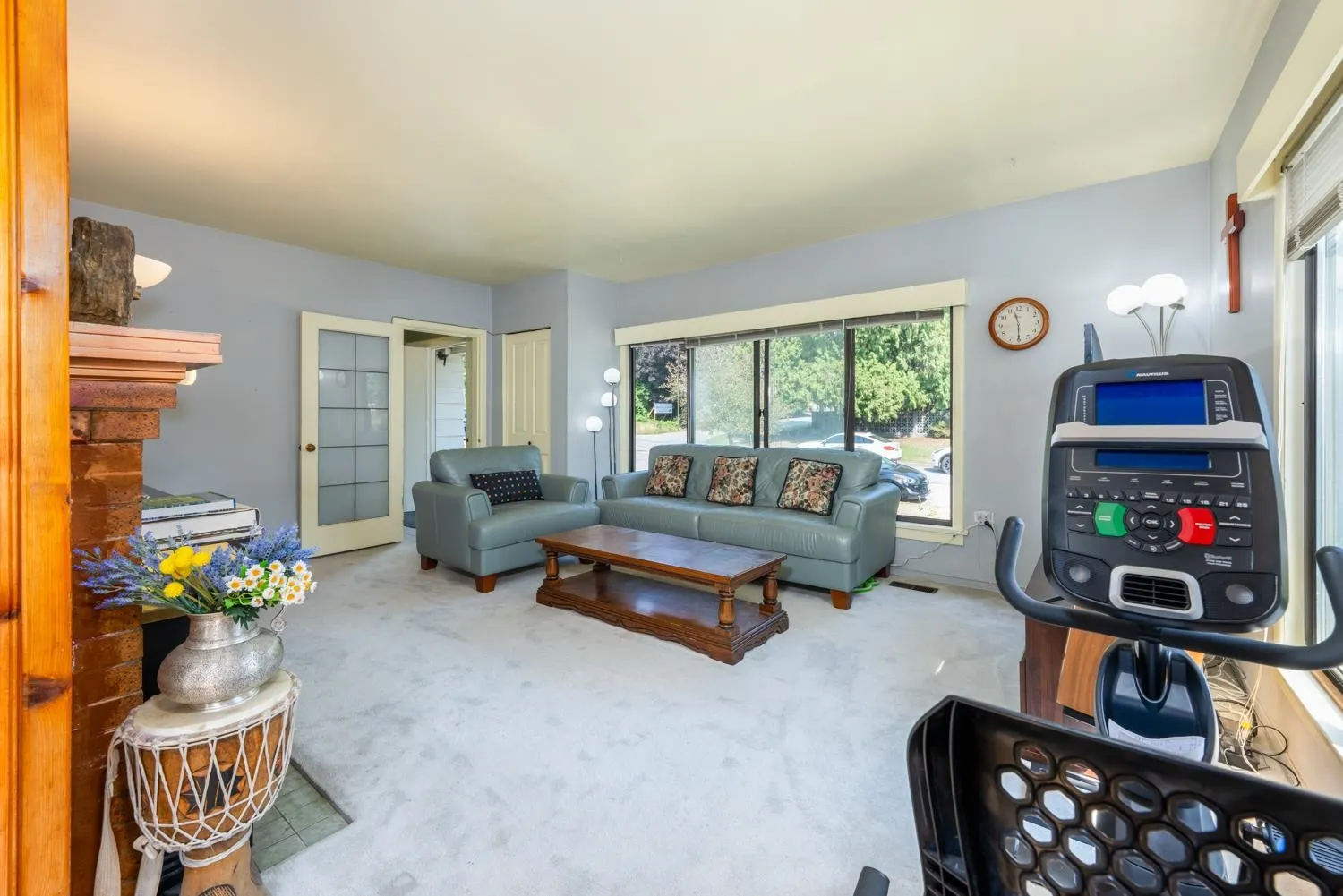 298 W 64th Avenue