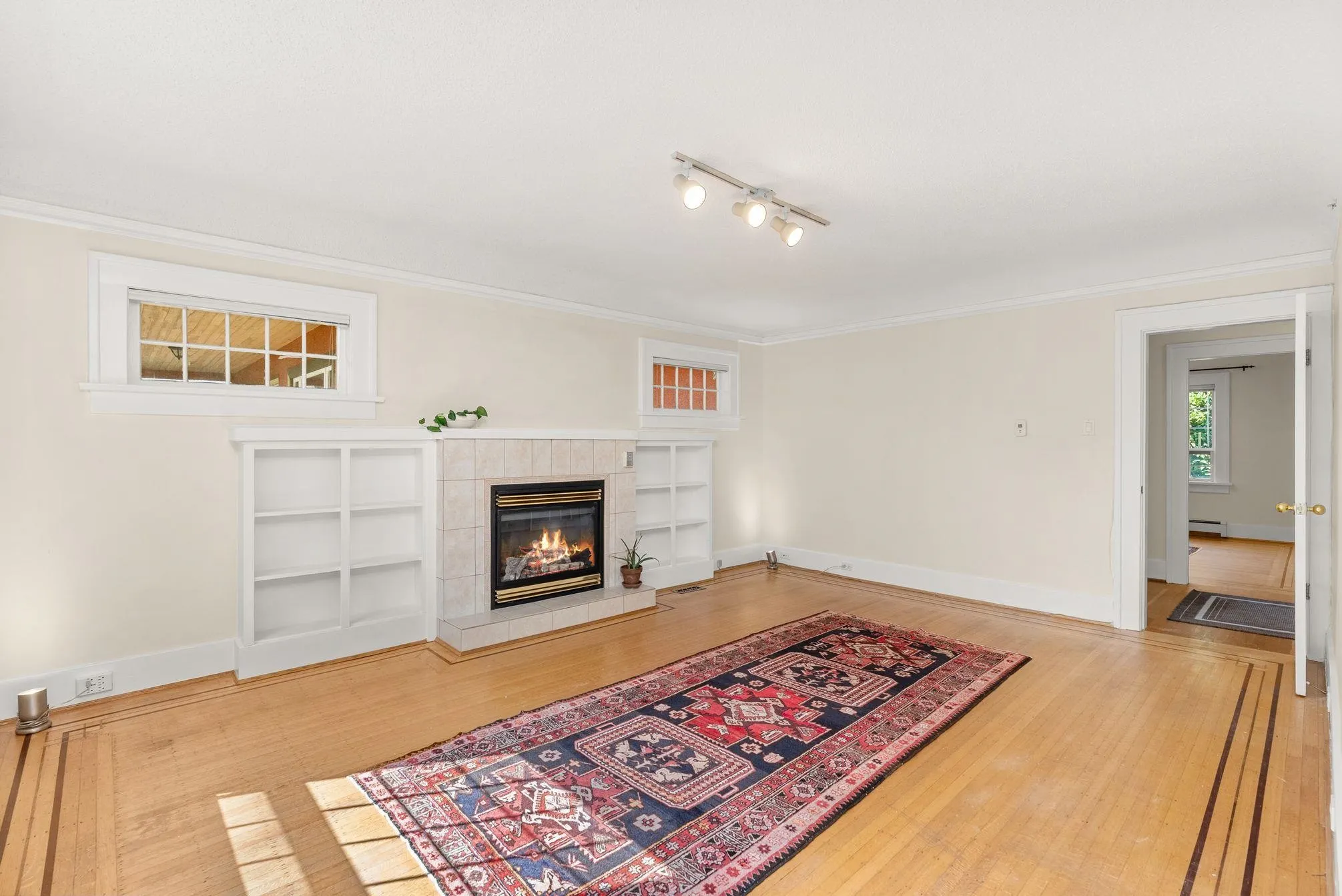 909 W 18th Avenue