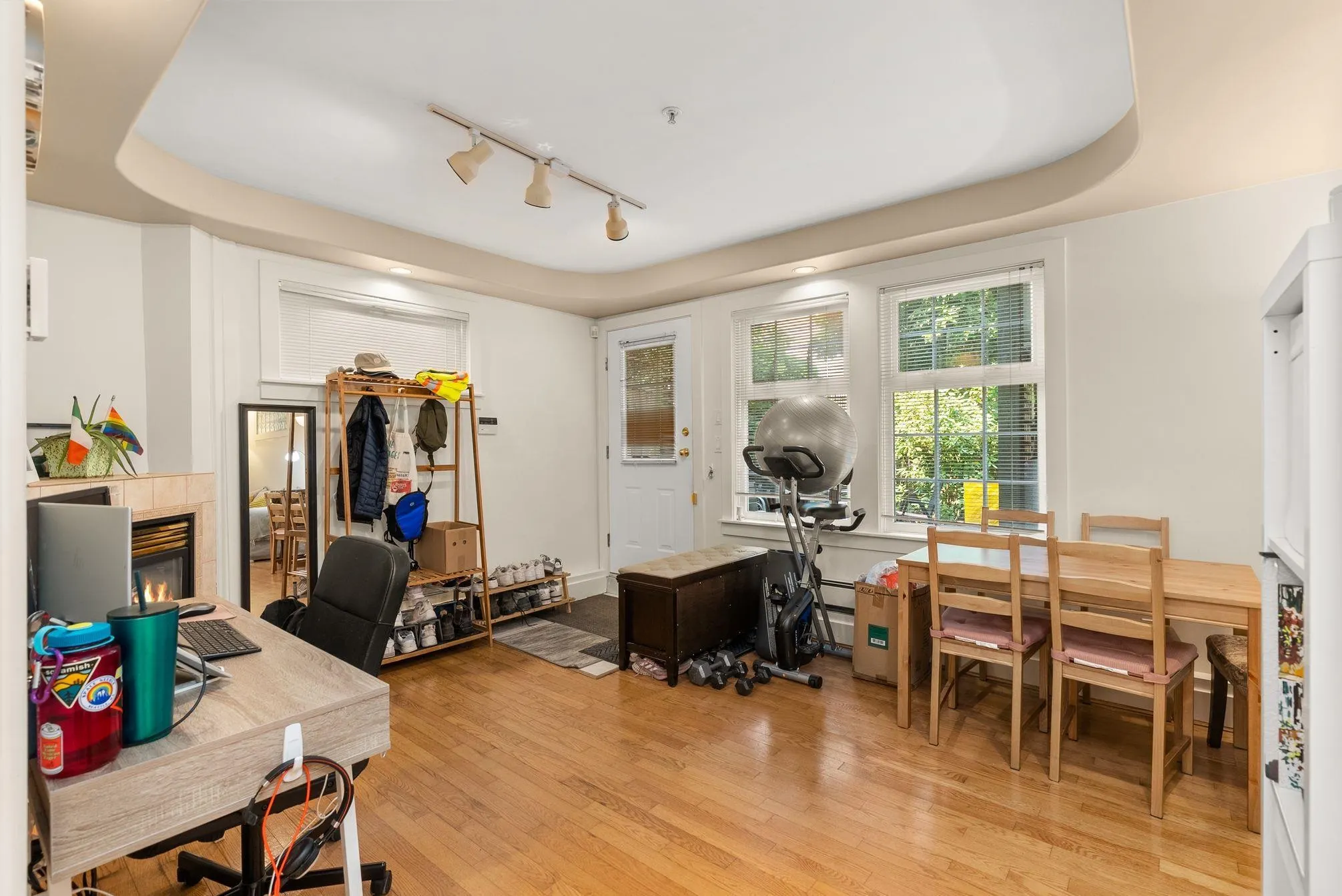 909 W 18th Avenue