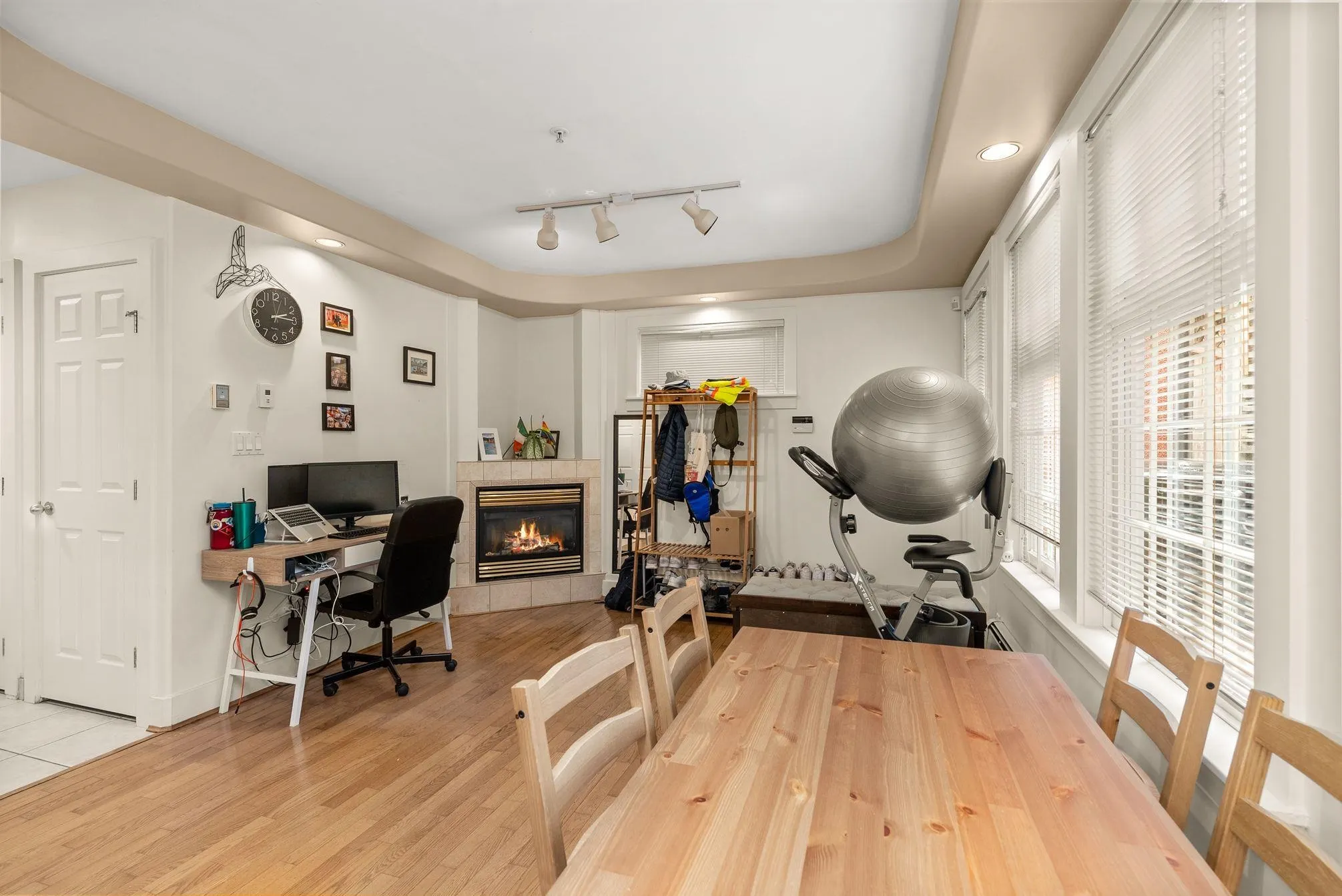 909 W 18th Avenue