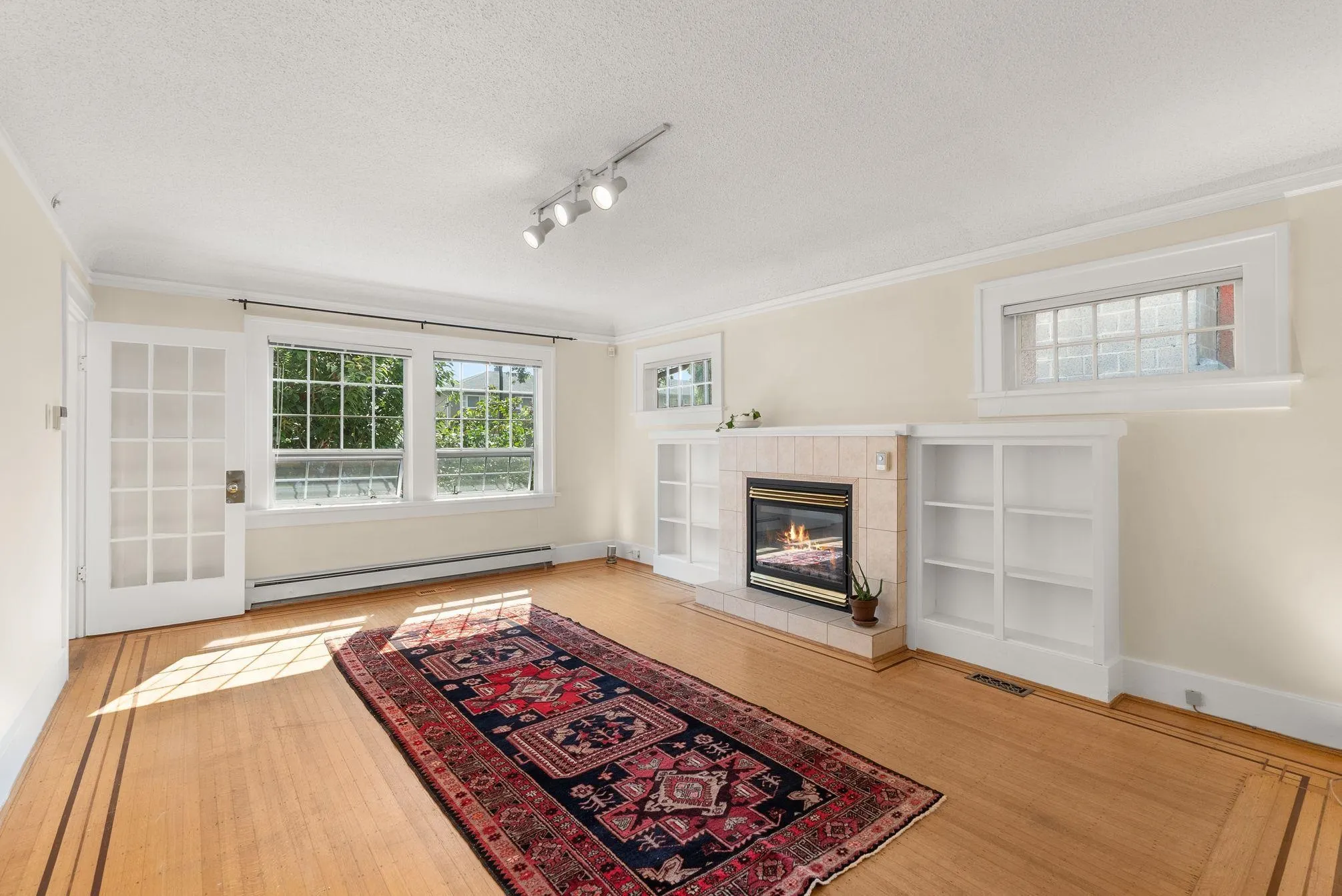 909 W 18th Avenue