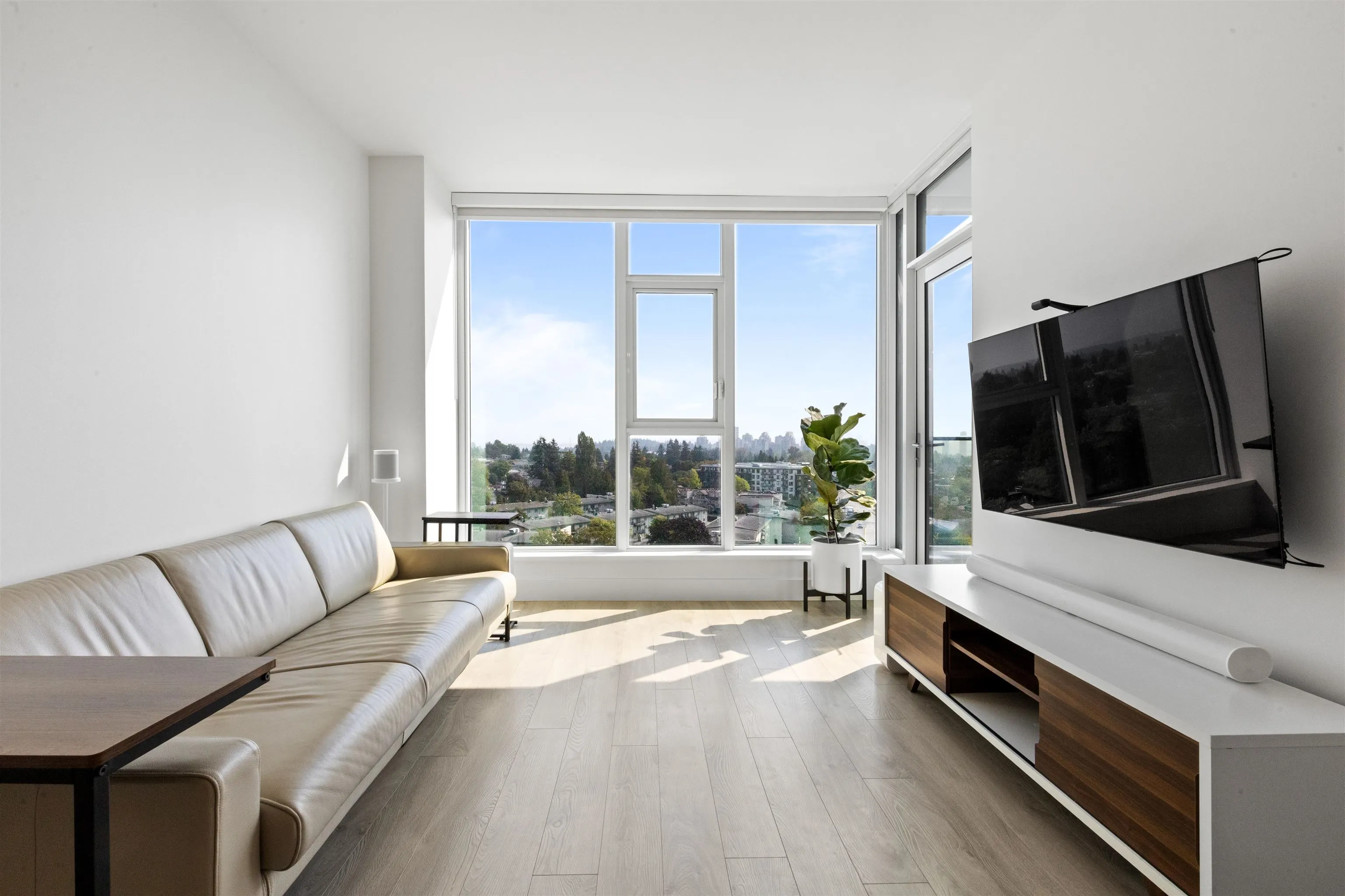 1007 7388 Kingsway