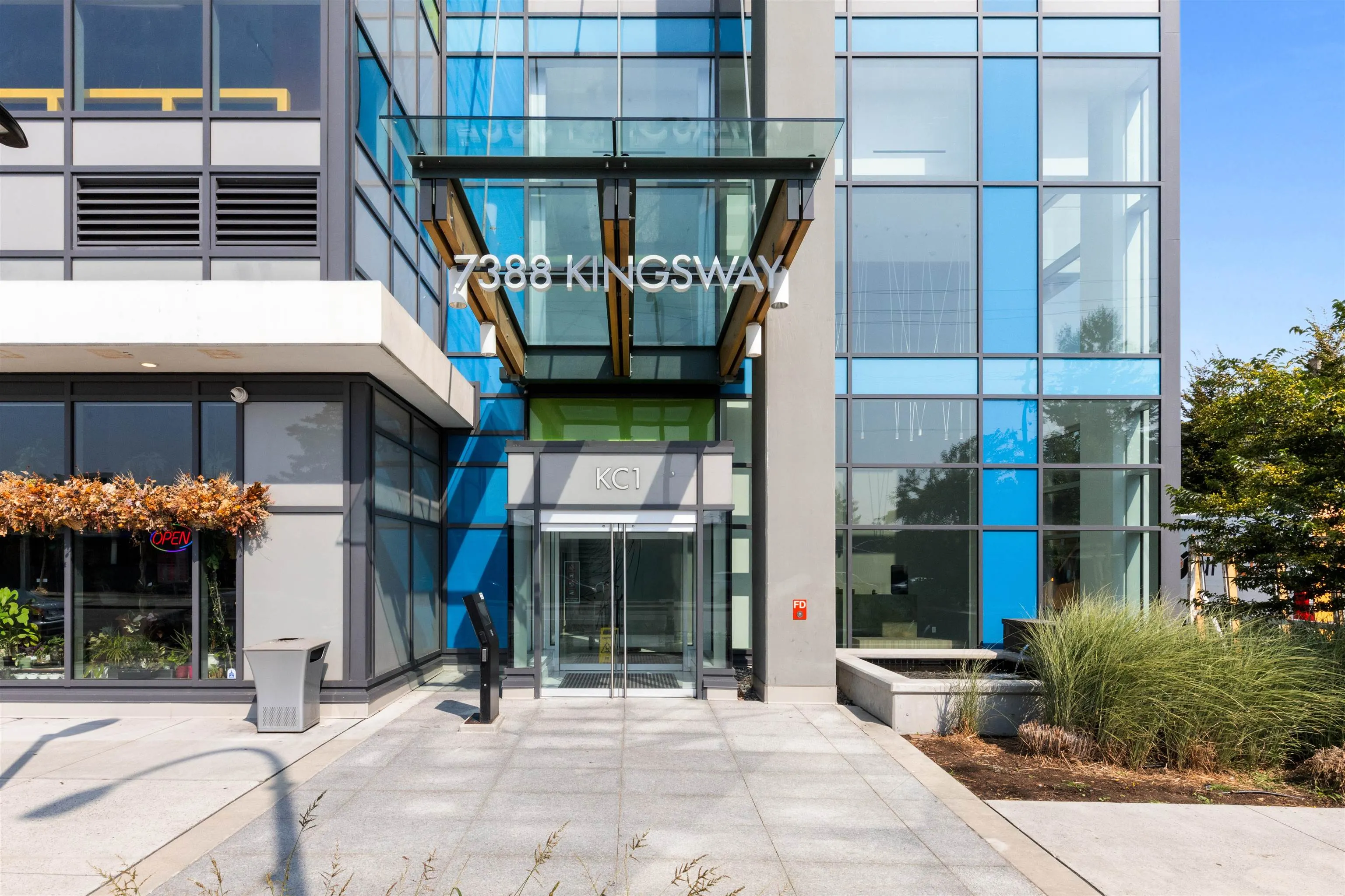 1007 7388 Kingsway