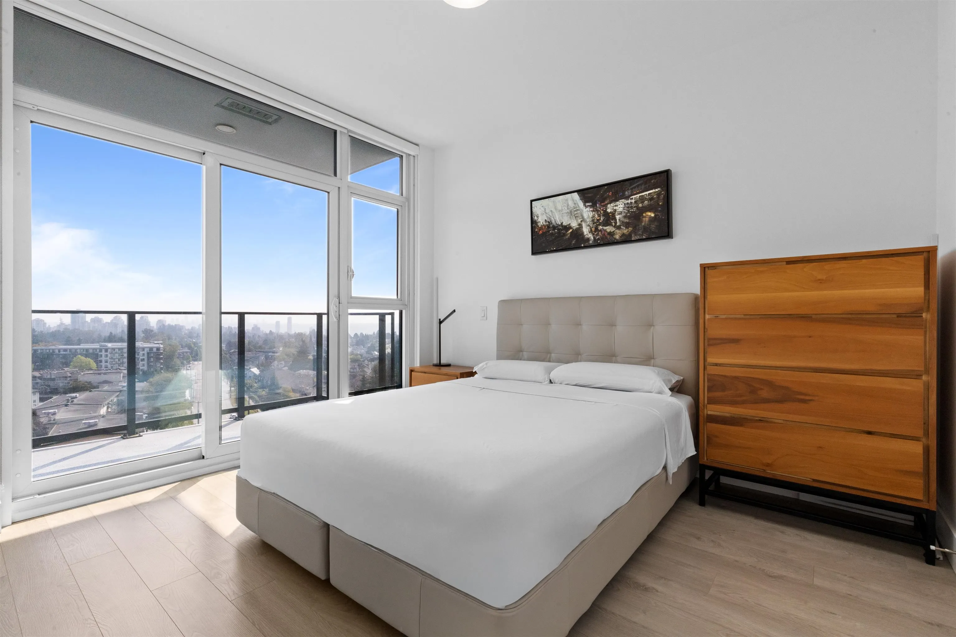 1007 7388 Kingsway