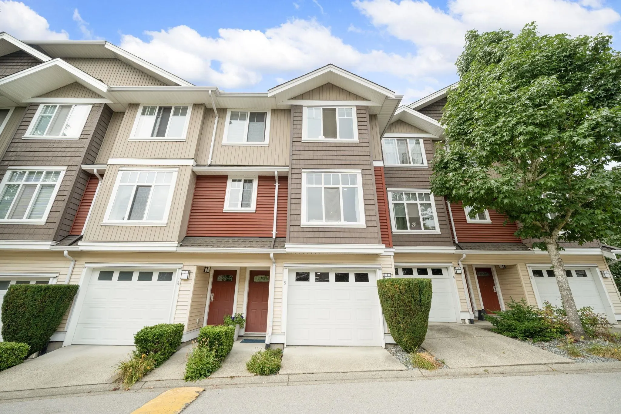 5 19455 65 Avenue