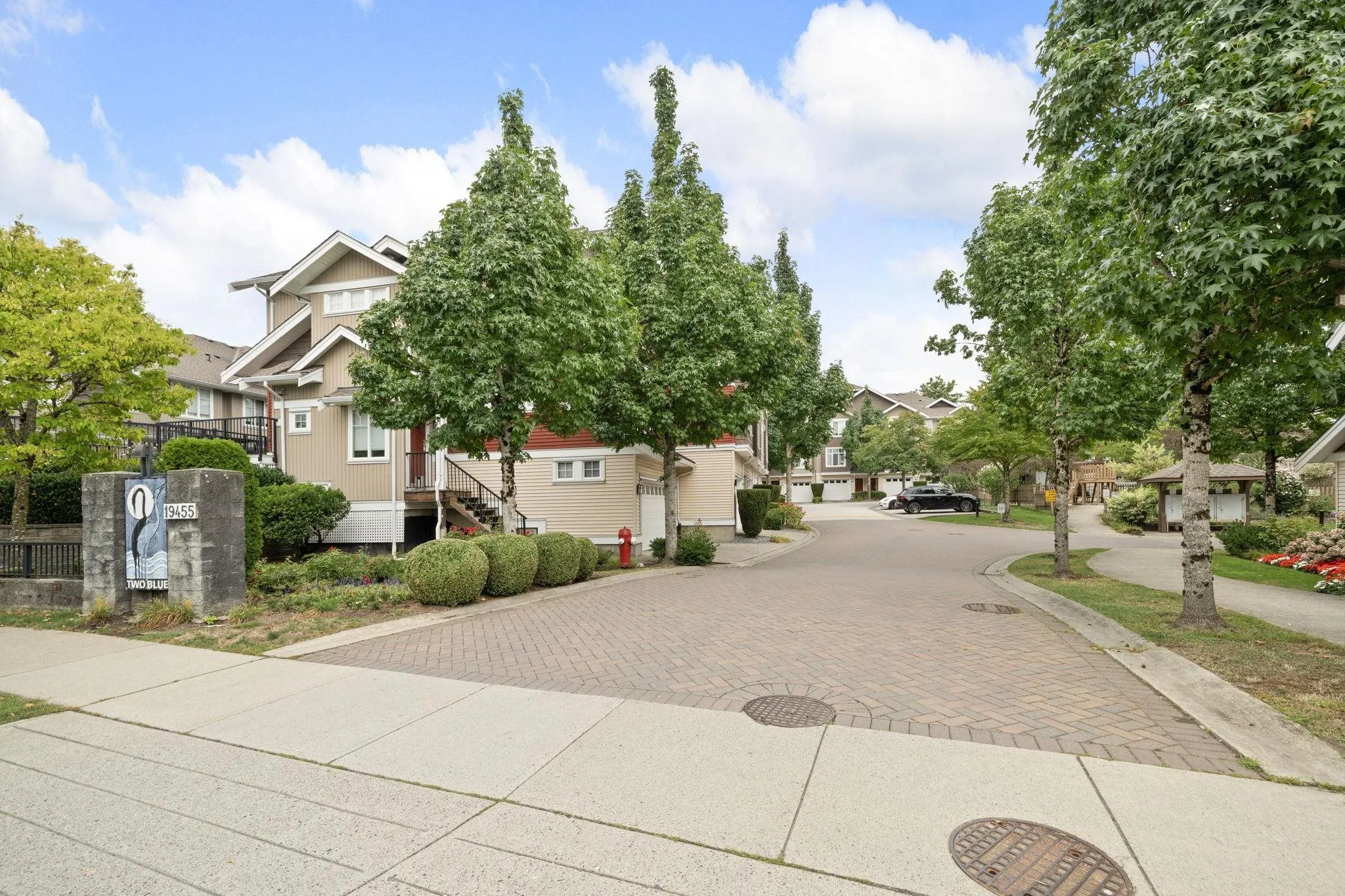 5 19455 65 Avenue