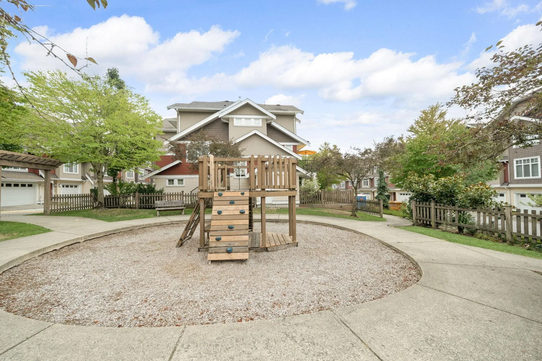5 19455 65 Avenue
