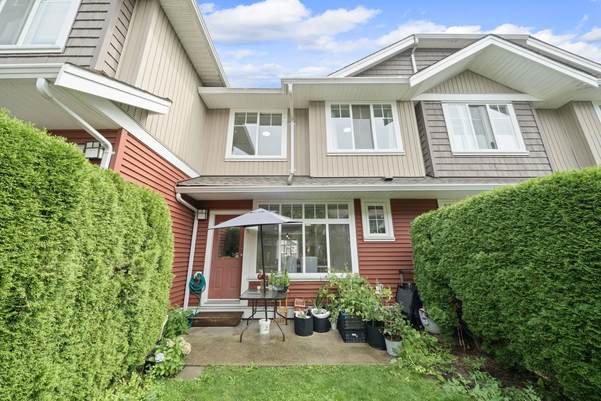 5 19455 65 Avenue