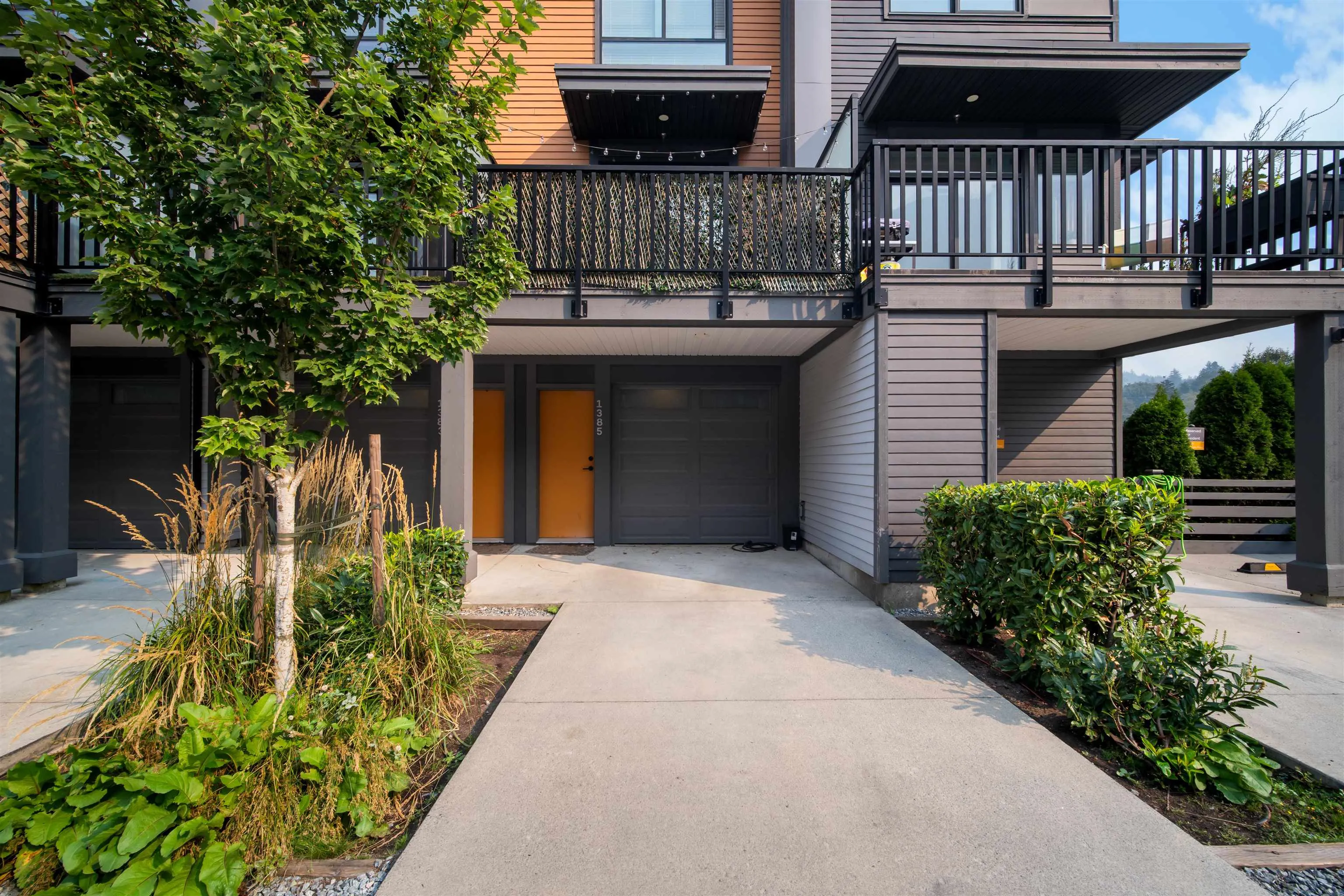 1385 Marinaside Place