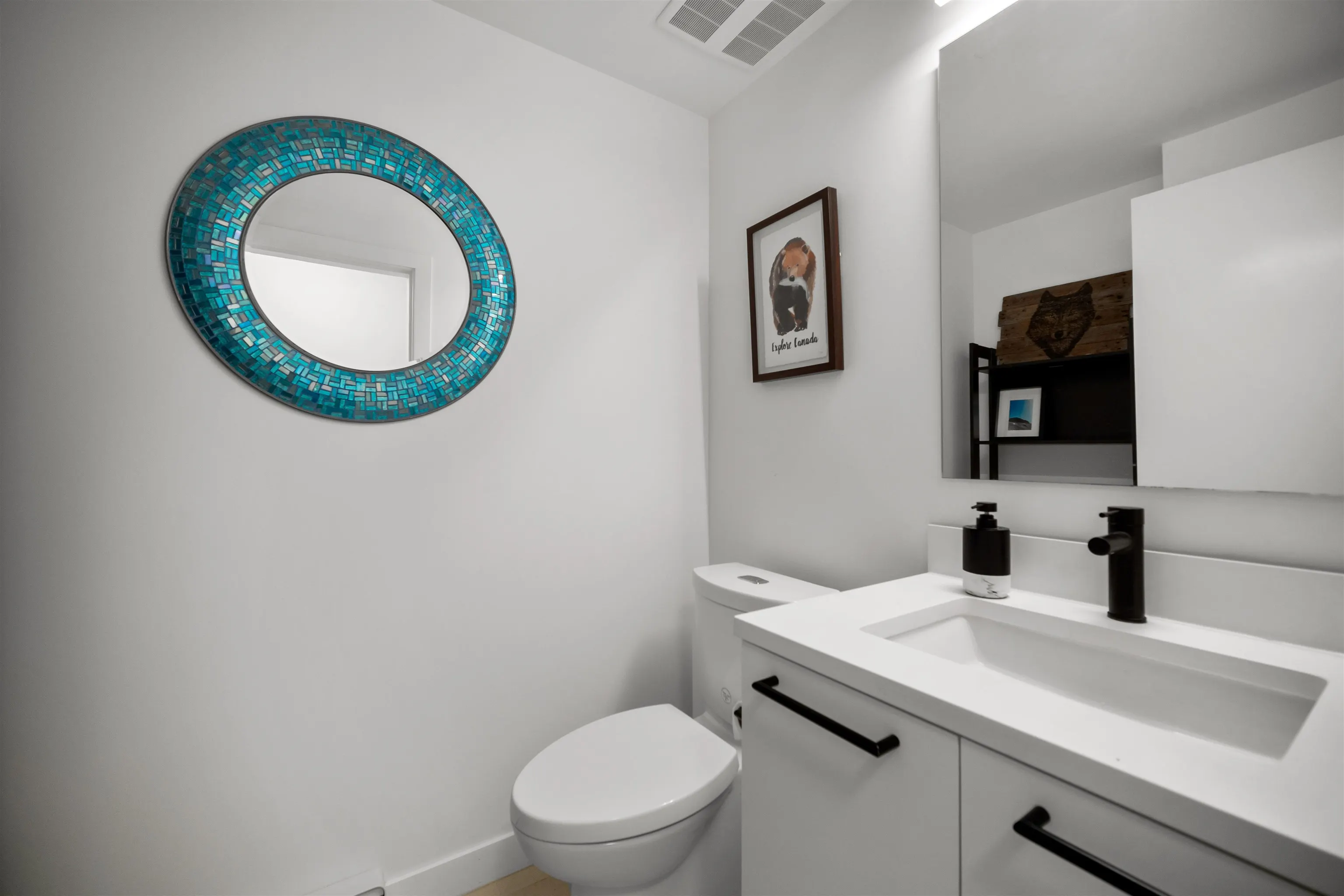 1385 Marinaside Place