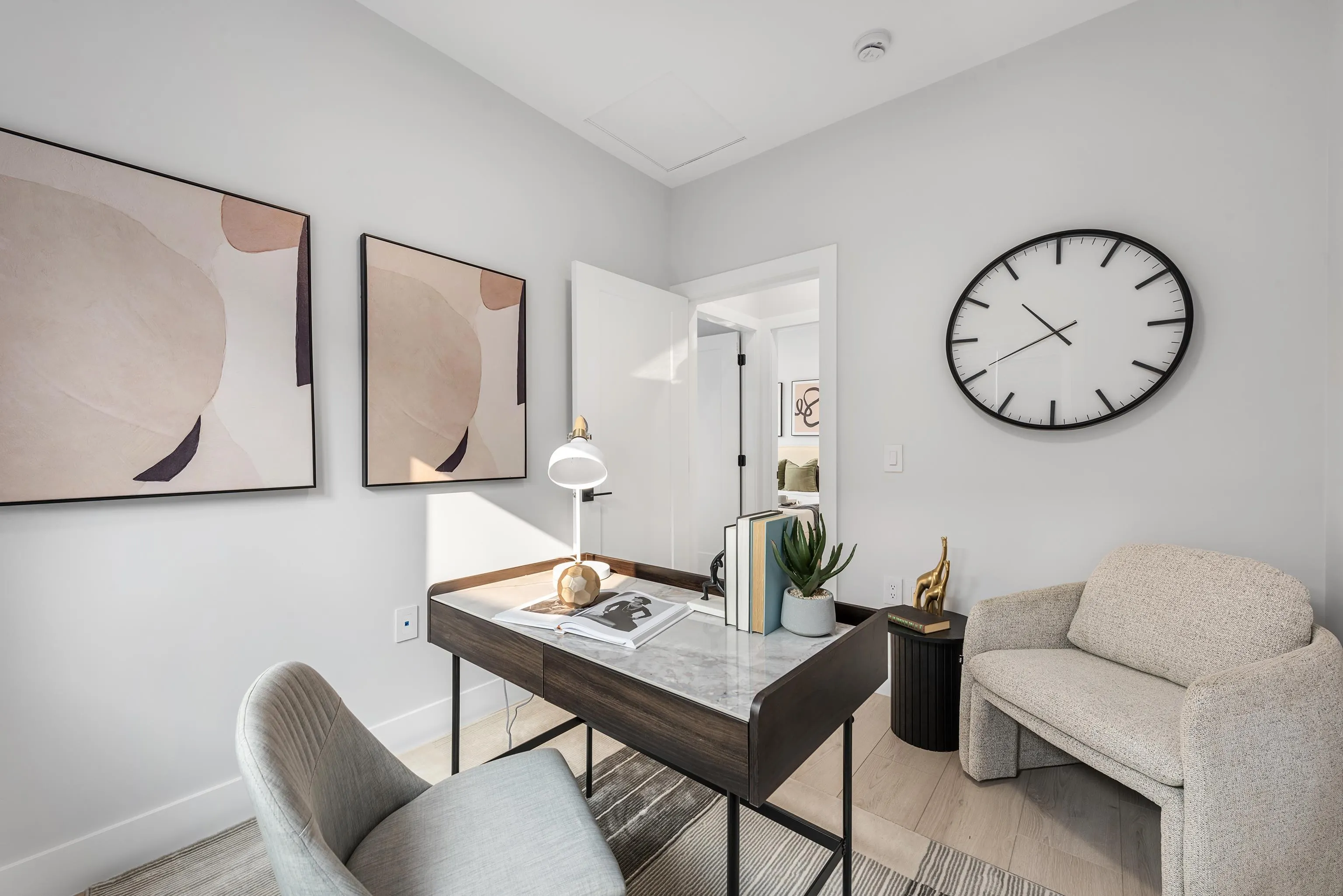 2 2741 Mcgill Street