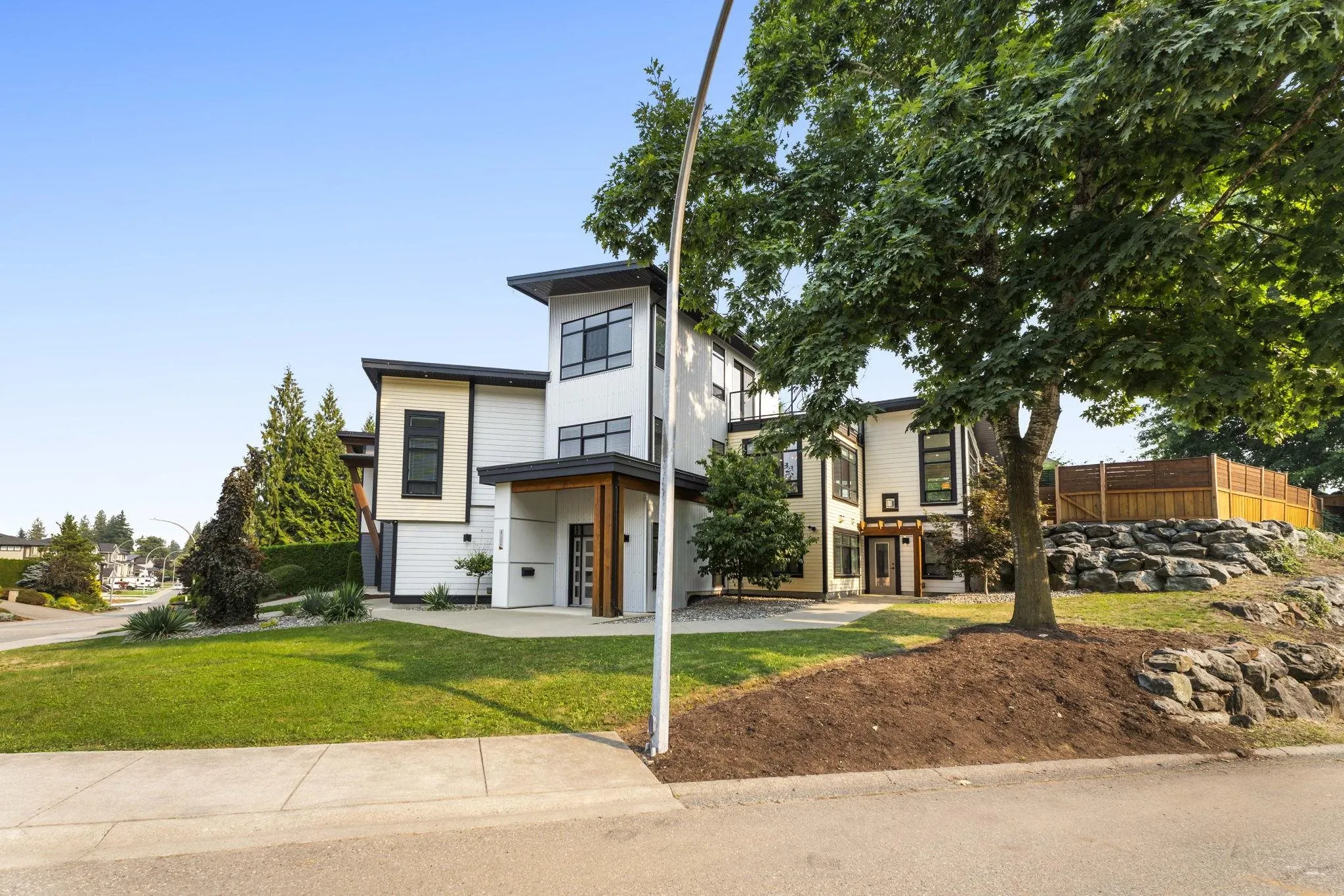 47208 Swallow Place