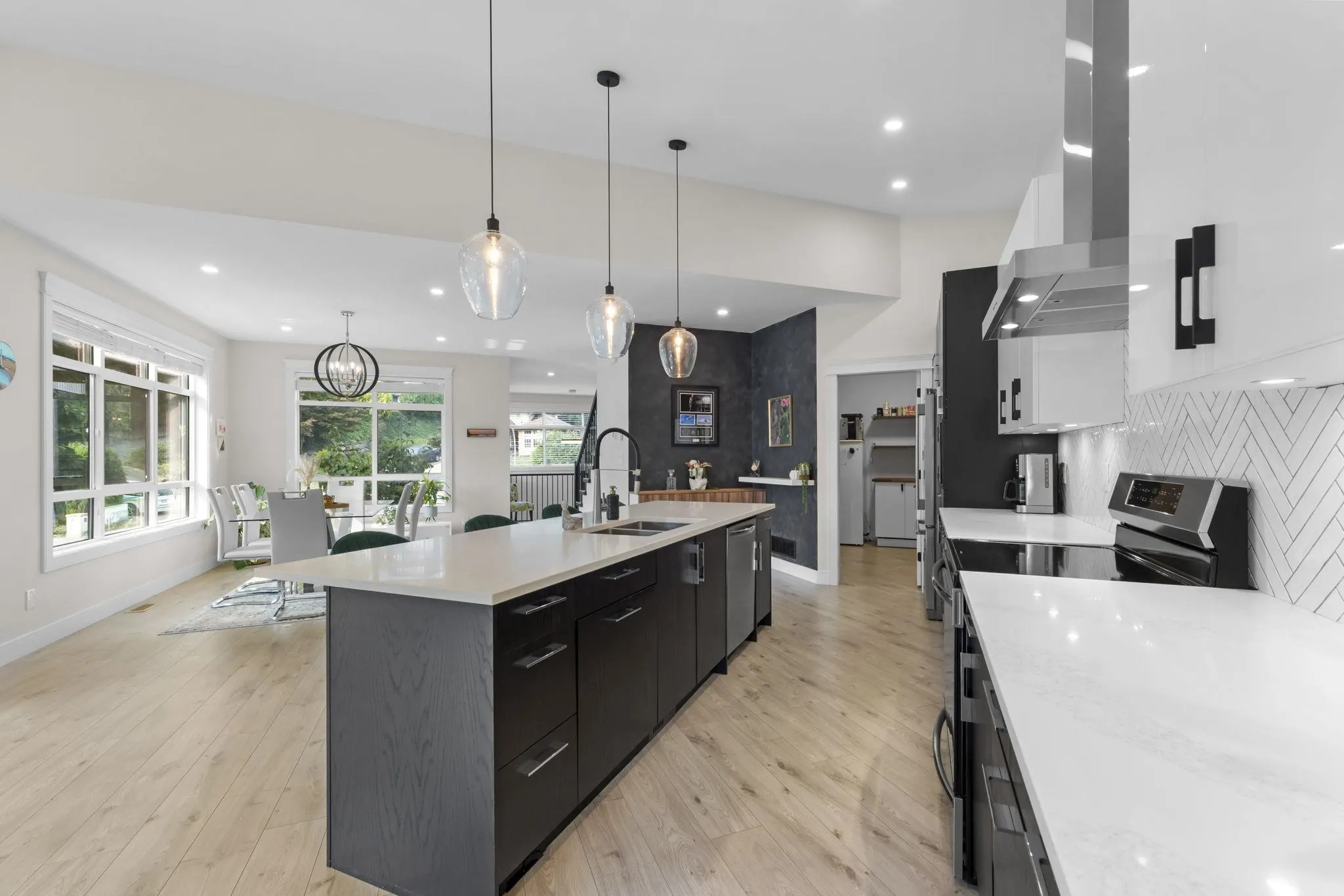 47208 Swallow Place