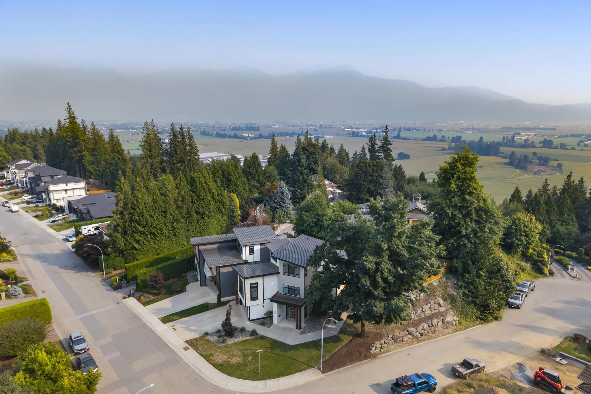 47208 Swallow Place