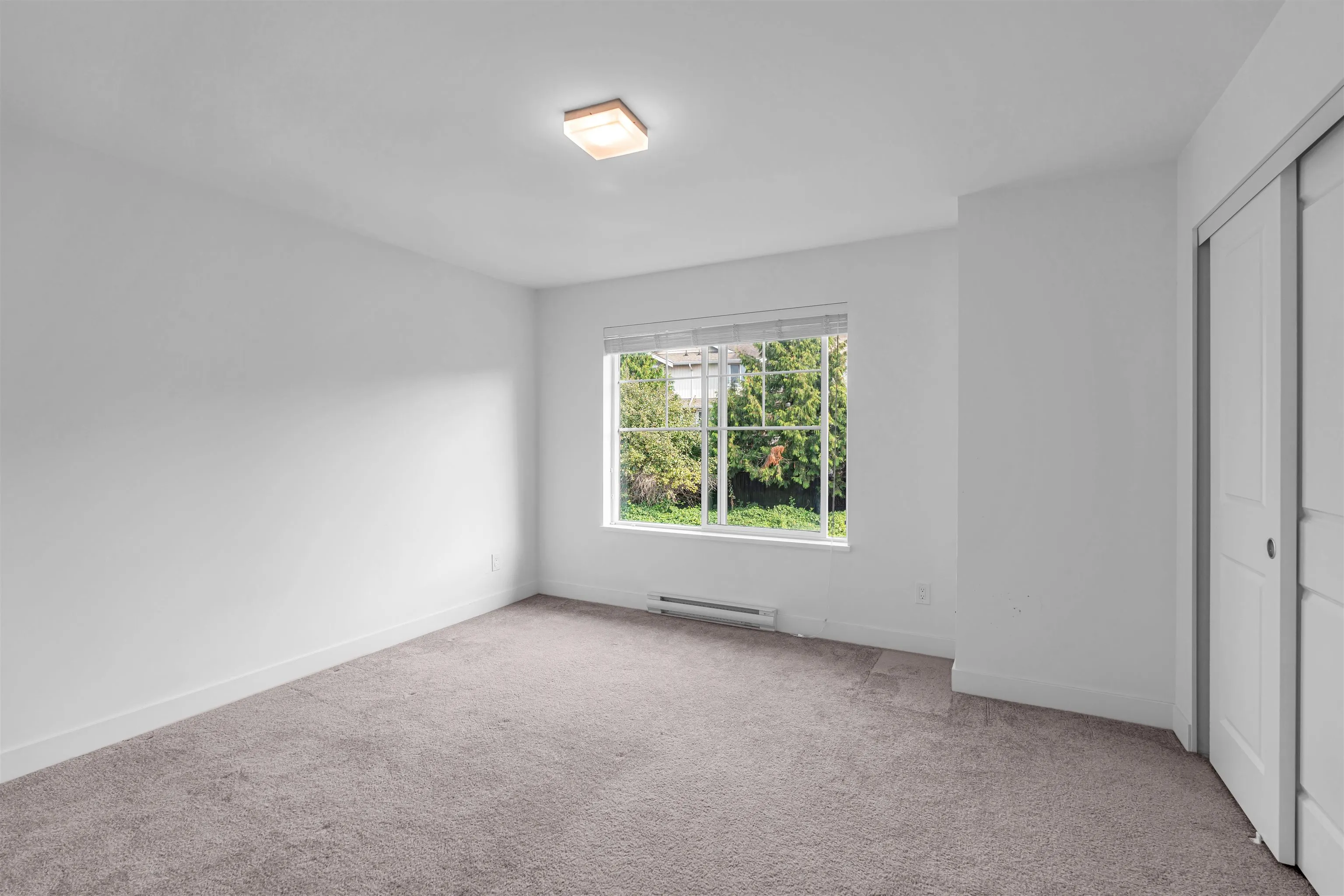 4 20487 65 Avenue