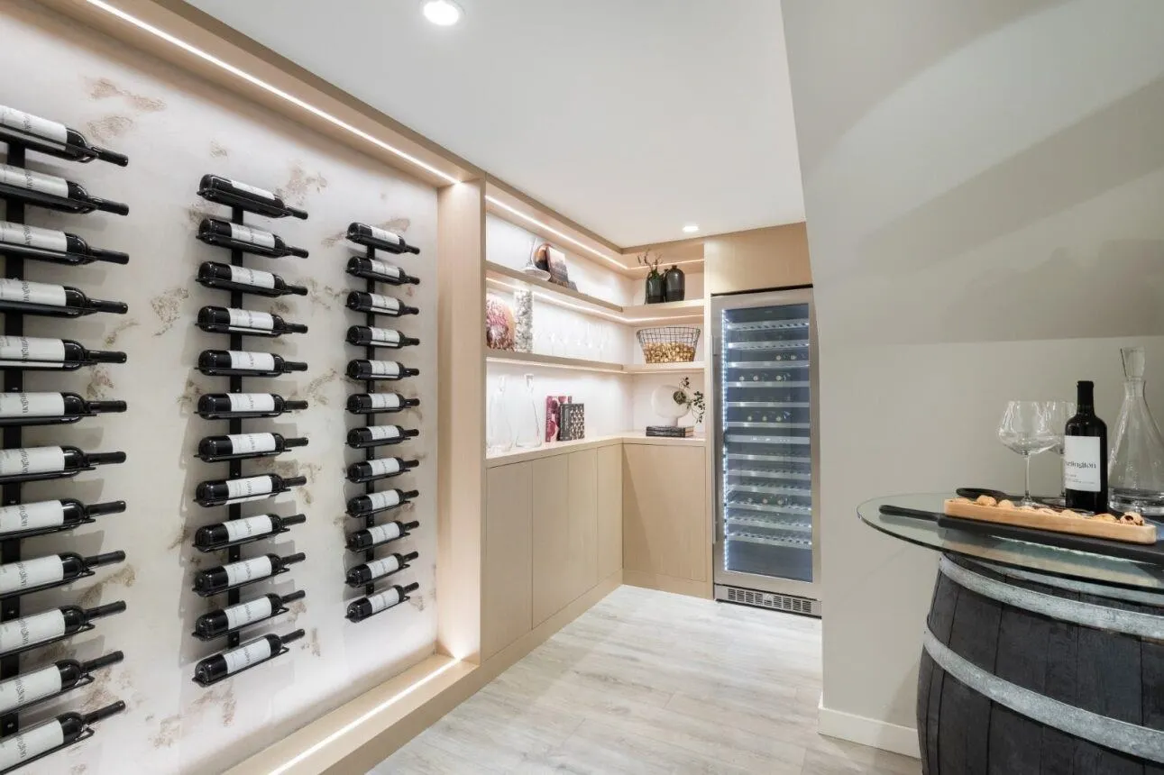 160 1330 Wellon Street