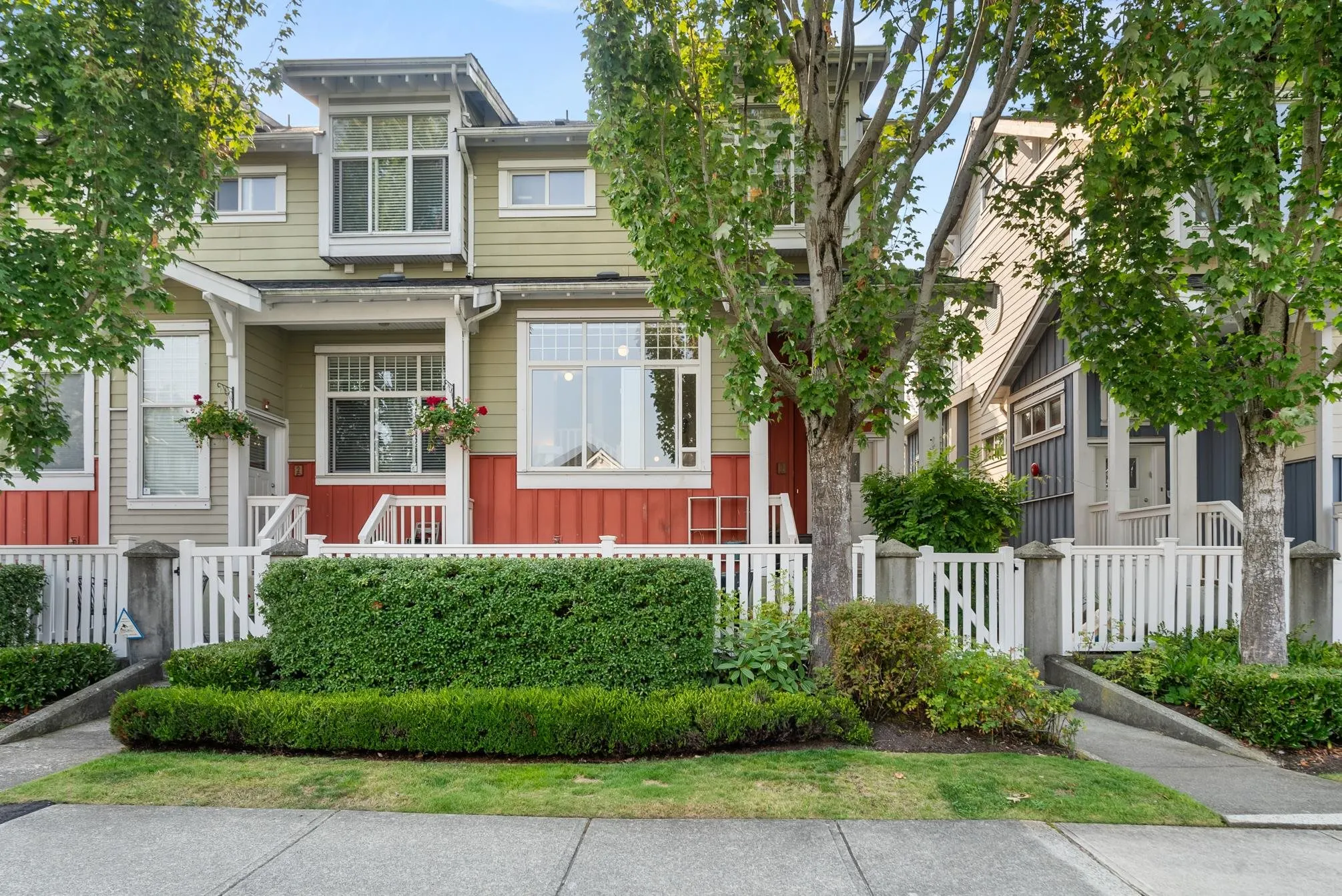 3 12333 English Avenue