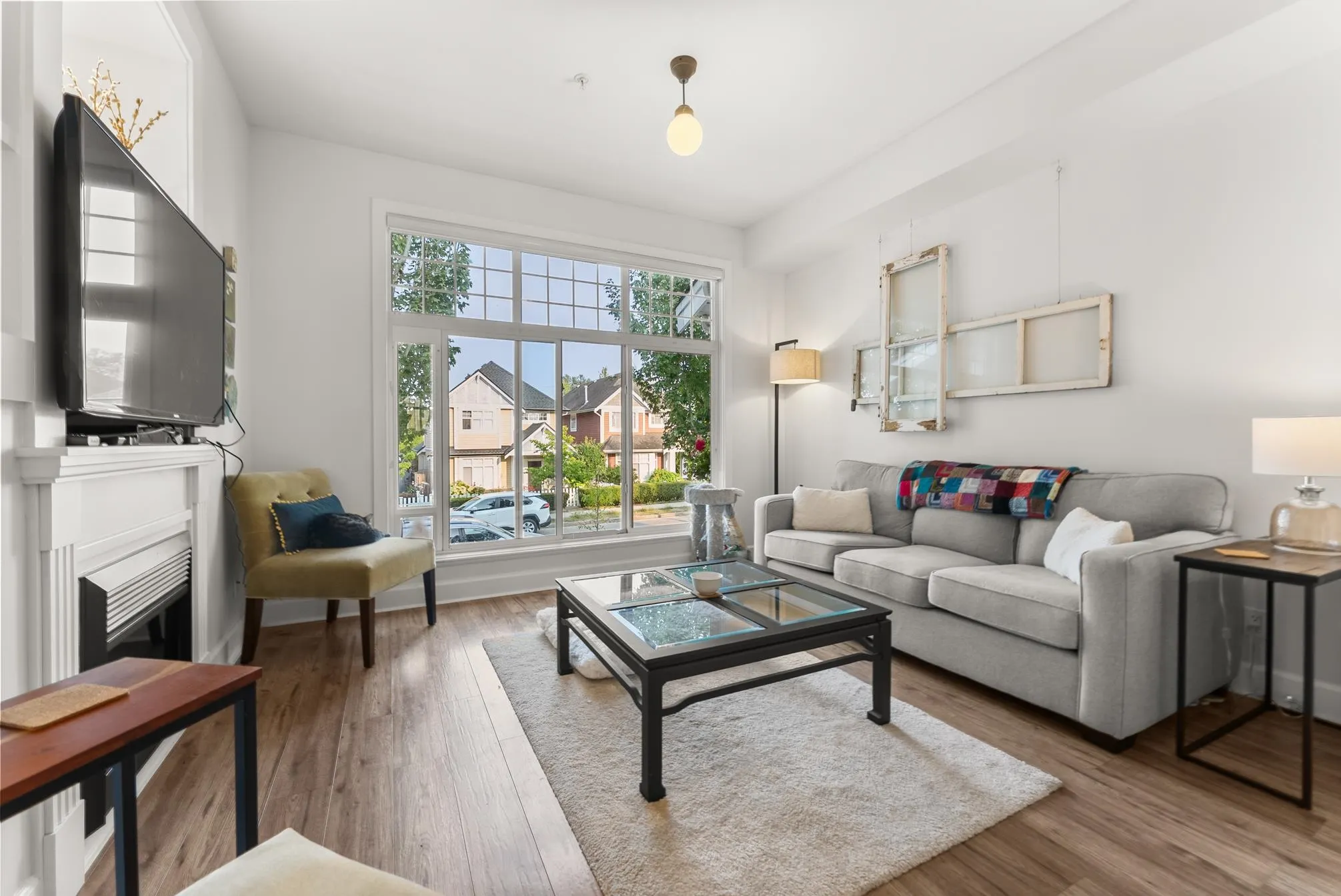 3 12333 English Avenue