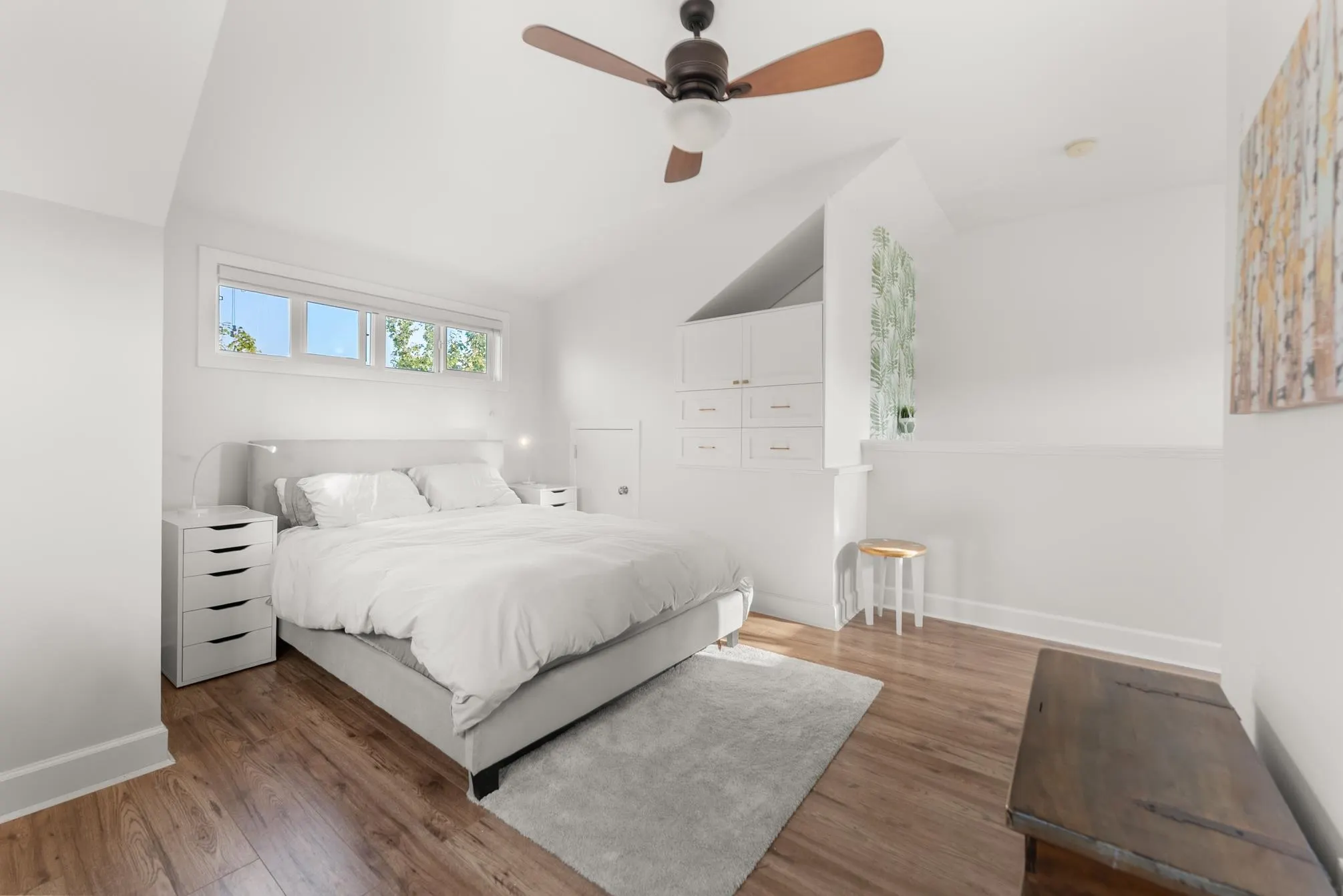 3 12333 English Avenue
