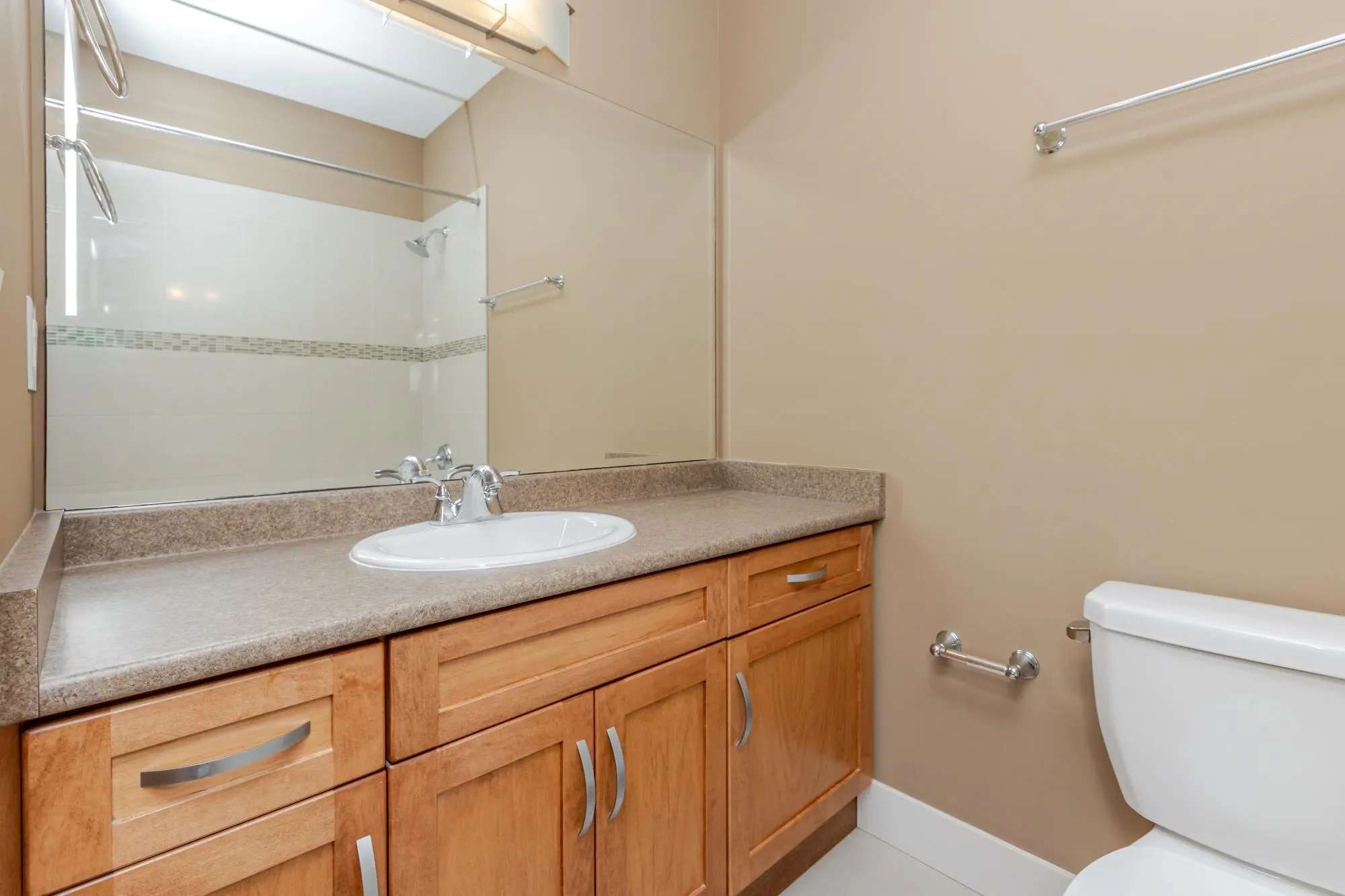 405 3192 Gladwin Road Road