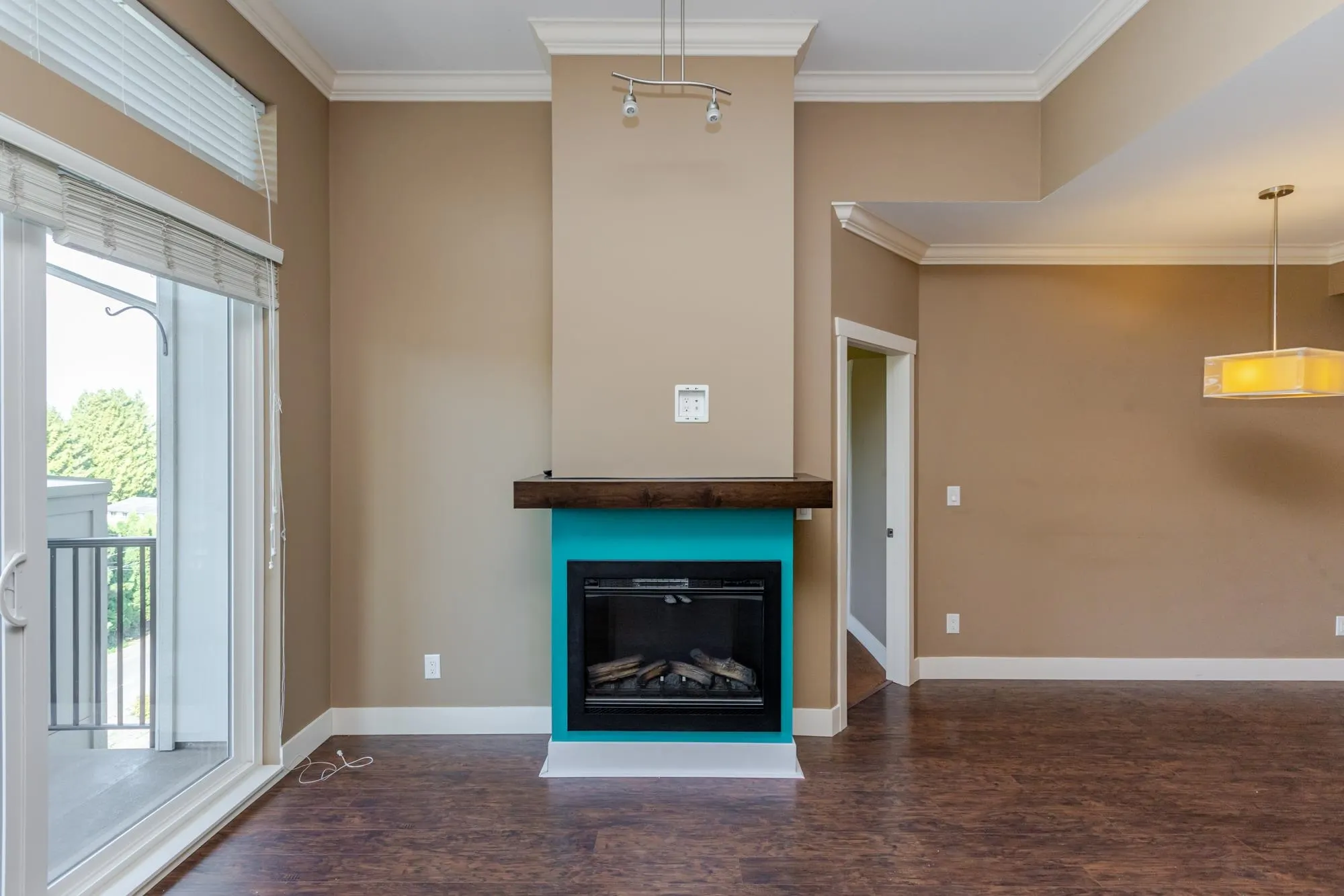 405 3192 Gladwin Road Road
