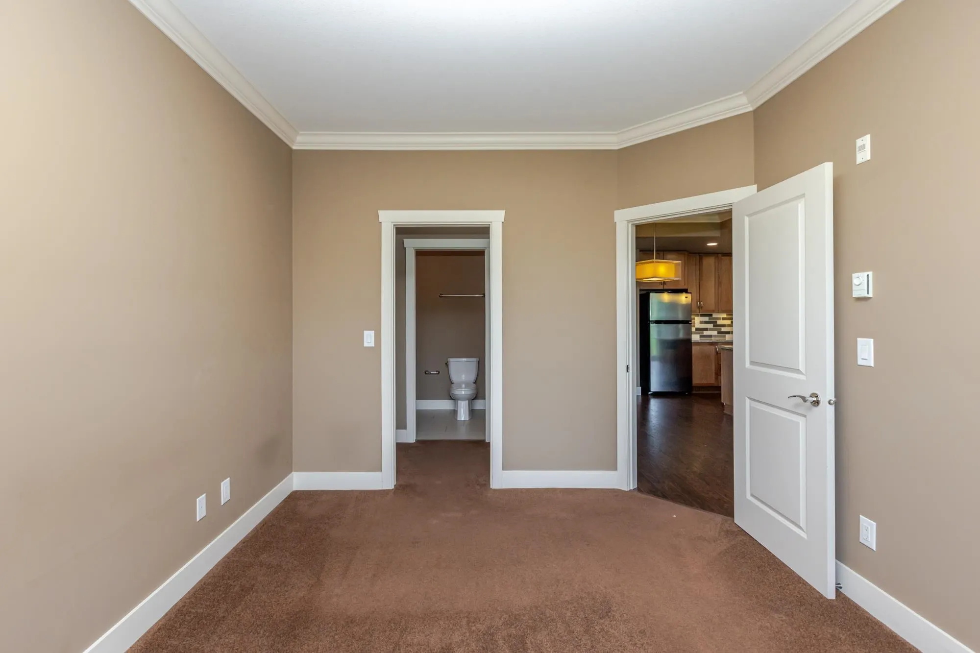 405 3192 Gladwin Road Road