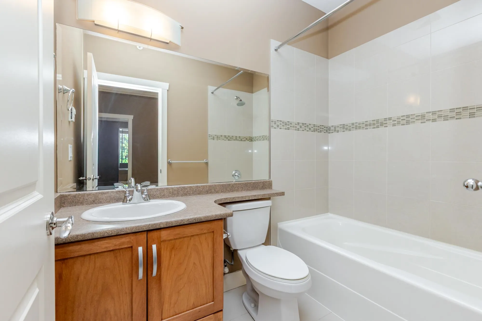 405 3192 Gladwin Road Road